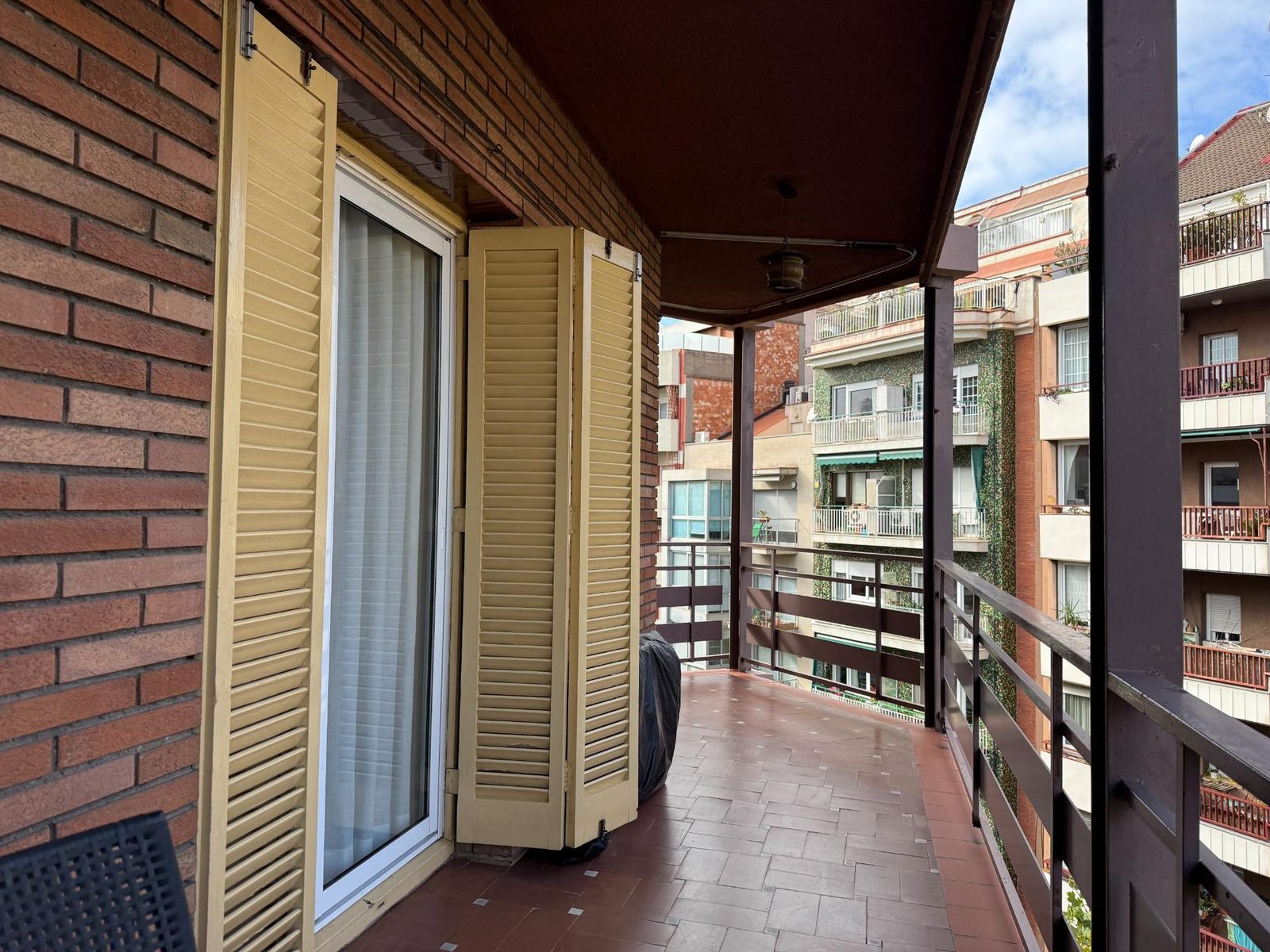 3-bedroom, 2-bathroom 80m² flat for sale in Eixample, Barcelona - photo 6 of 22