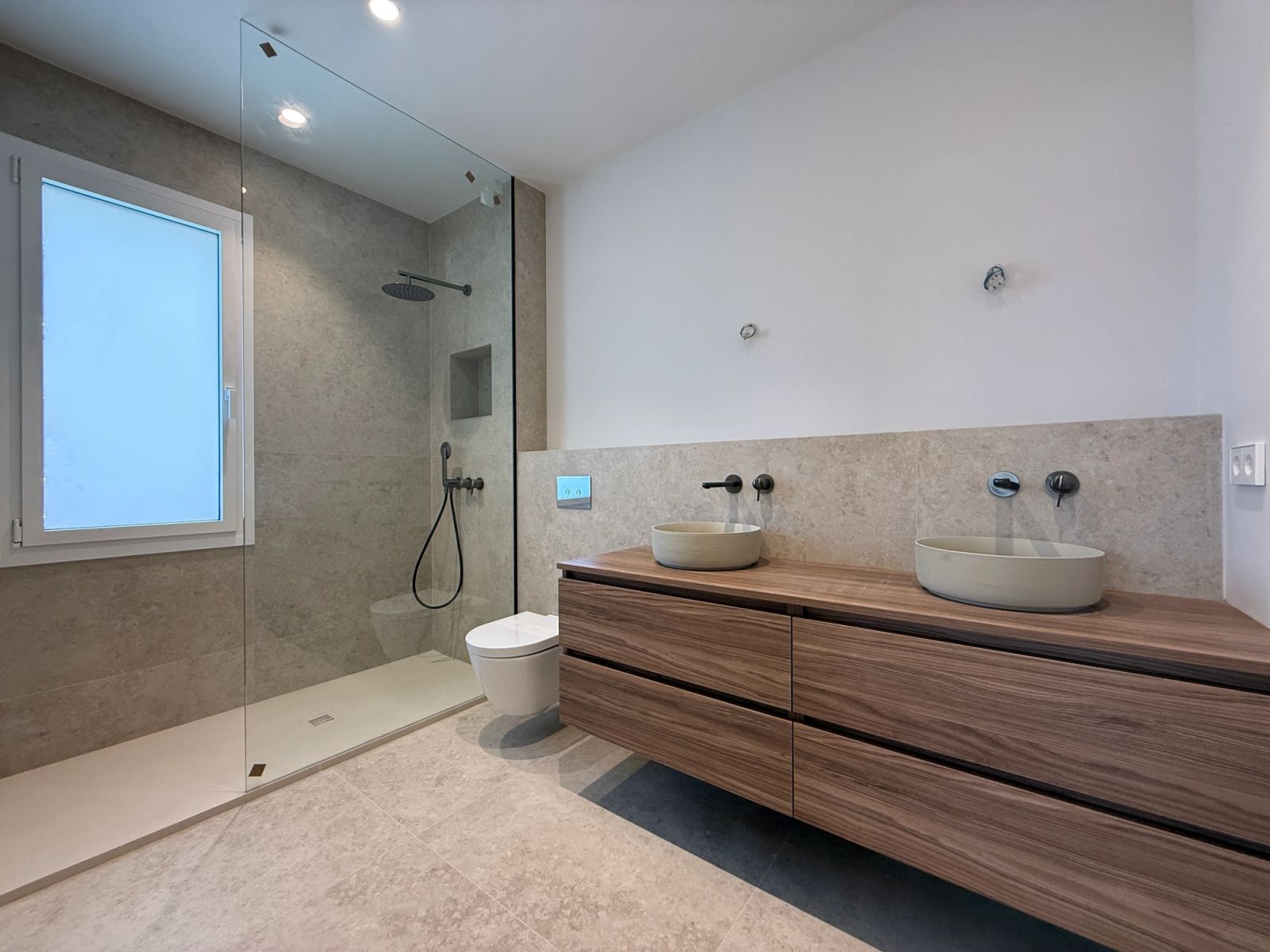 Piso de 4 dormitorios, 3 baños y 212m² en venta en Sant Gervasi, Barcelona - foto 8 de 27