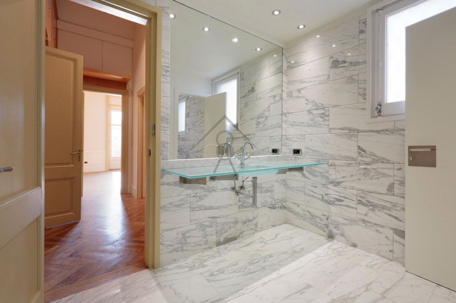 Oficina de 4 baños y 550m² en alquiler en Eixample, Barcelona - foto 28 de 33