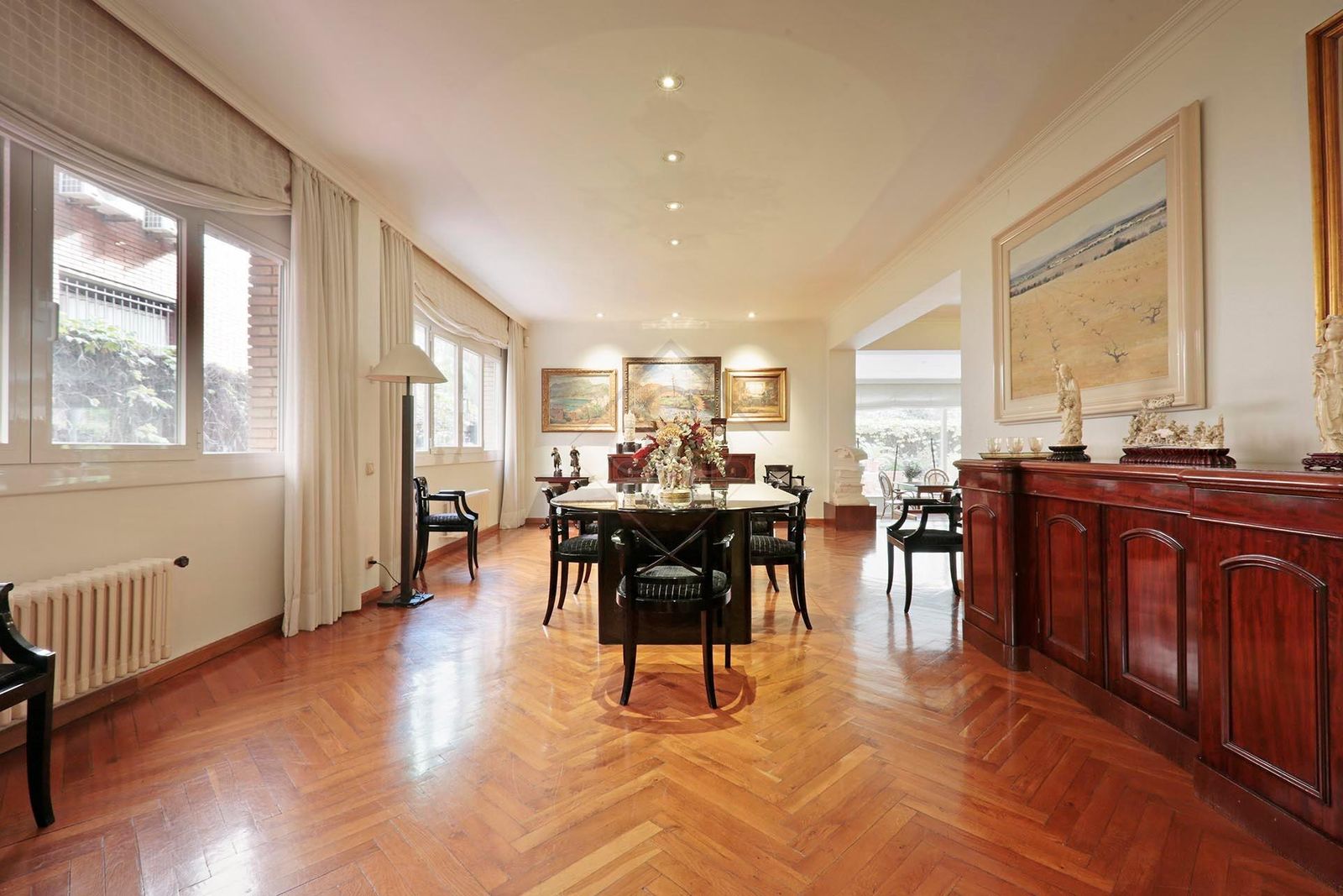 Apartamento de 3 dormitorios, 2 baños y 150m² en venta en Les Tres Torres, Barcelona - foto 18 de 57