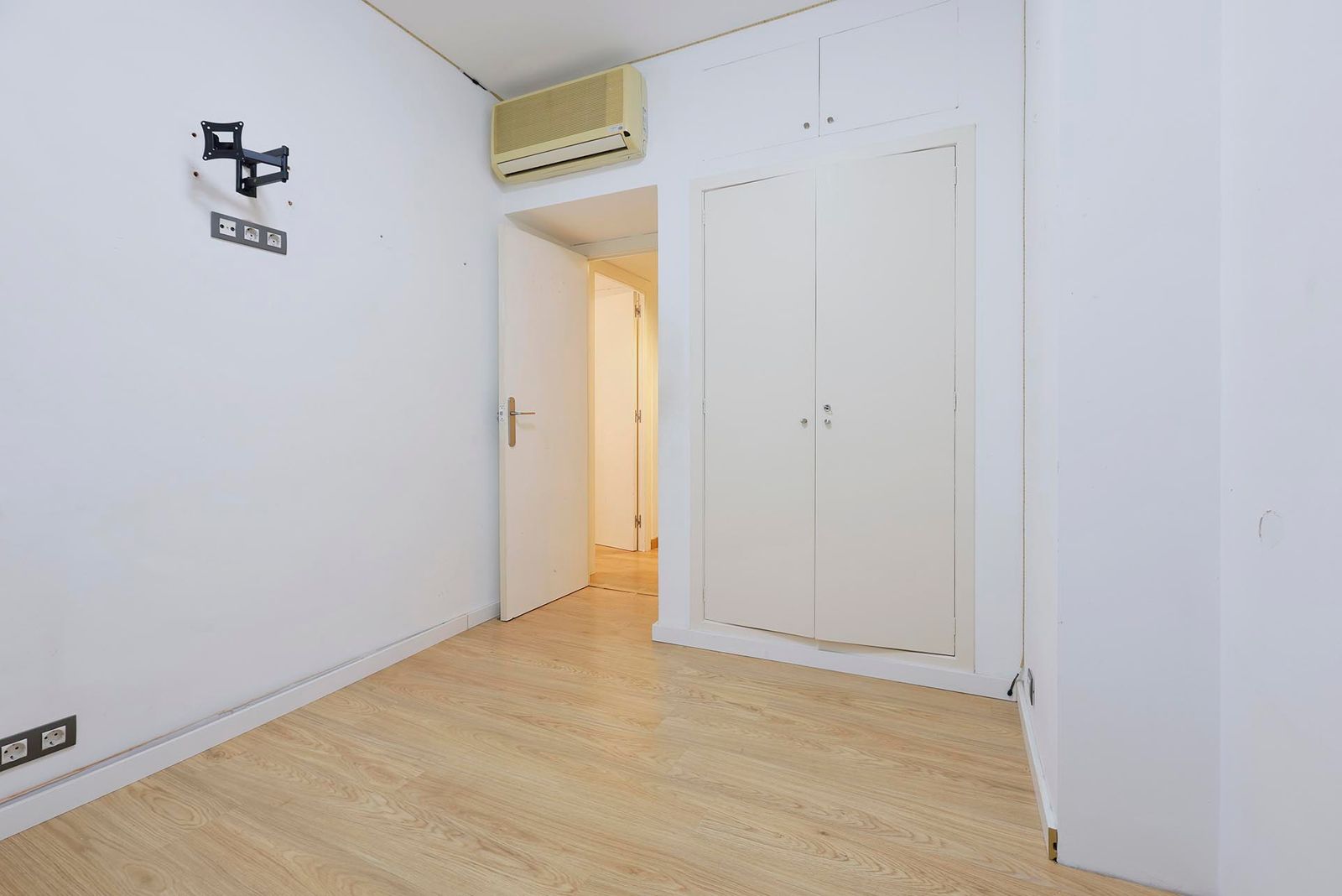 Piso de 4 dormitorios, 2 baños y 137m² en venta en Sarrià - Sant Gervasi, Barcelona - foto 25 de 28