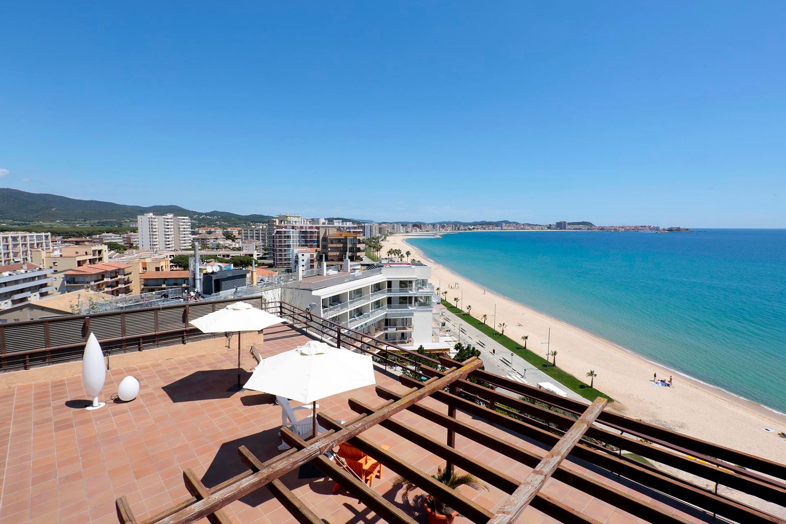 Ático de 5 dormitorios, 3 baños y 138m² en venta en Calonge - foto 34 de 40