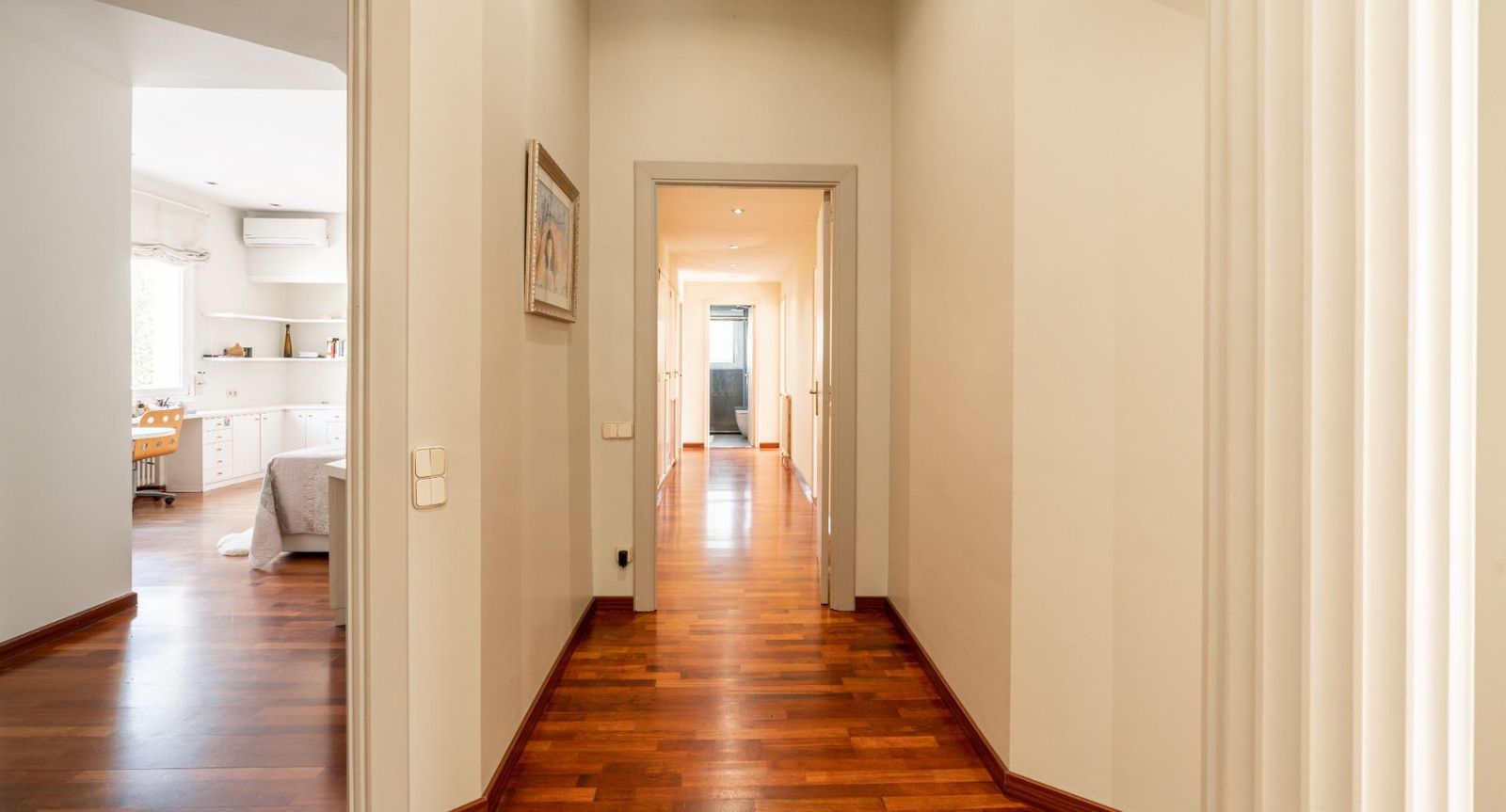 Casa de 4 dormitorios, 4 baños y 237m² en alquiler en Pedralbes, Barcelona - foto 23 de 82