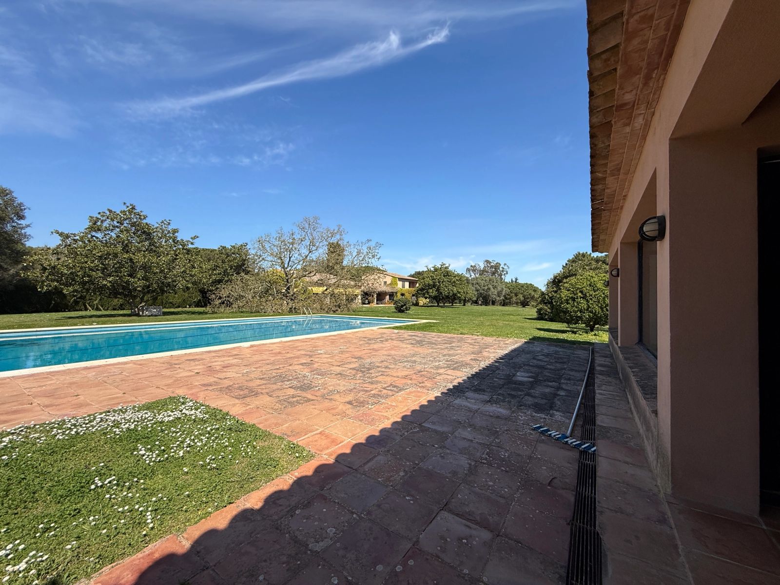 Villa de 6 dormitorios, 6 baños y 1613m² en venta en Mont-ras - foto 18 de 31