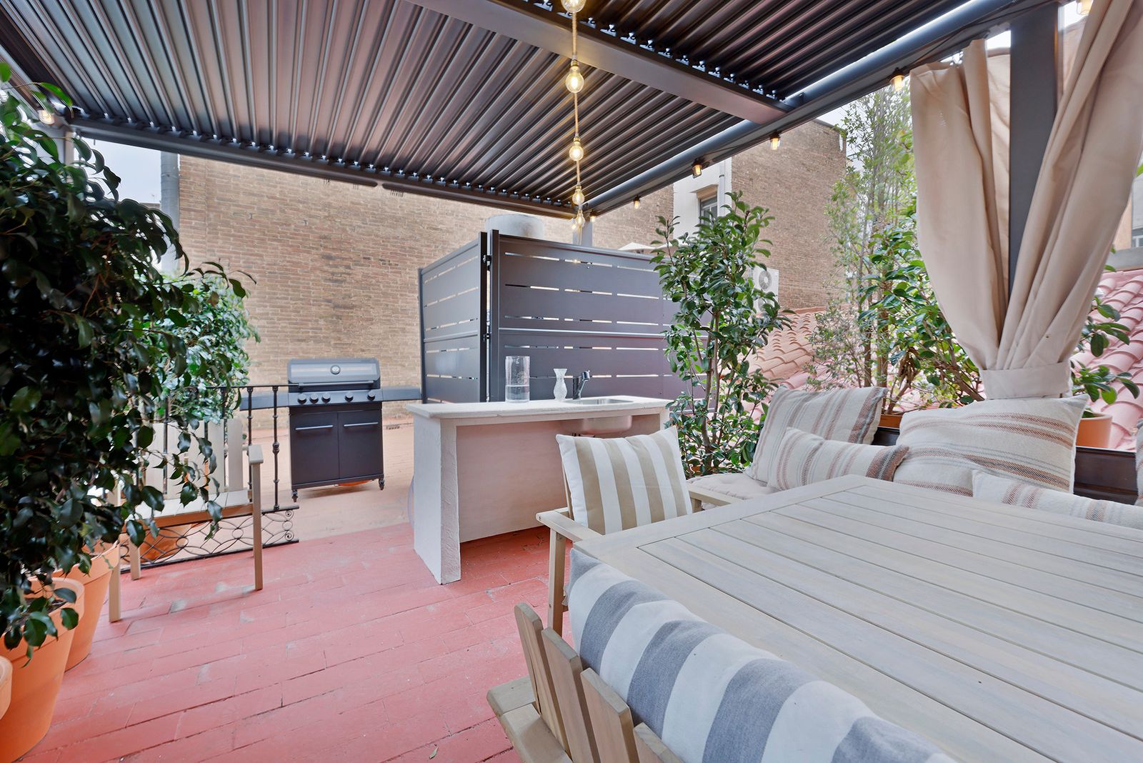 Ático de 3 dormitorios, 3 baños y 135m² en venta en Sants-Montjuïc, Barcelona - foto 12 de 31