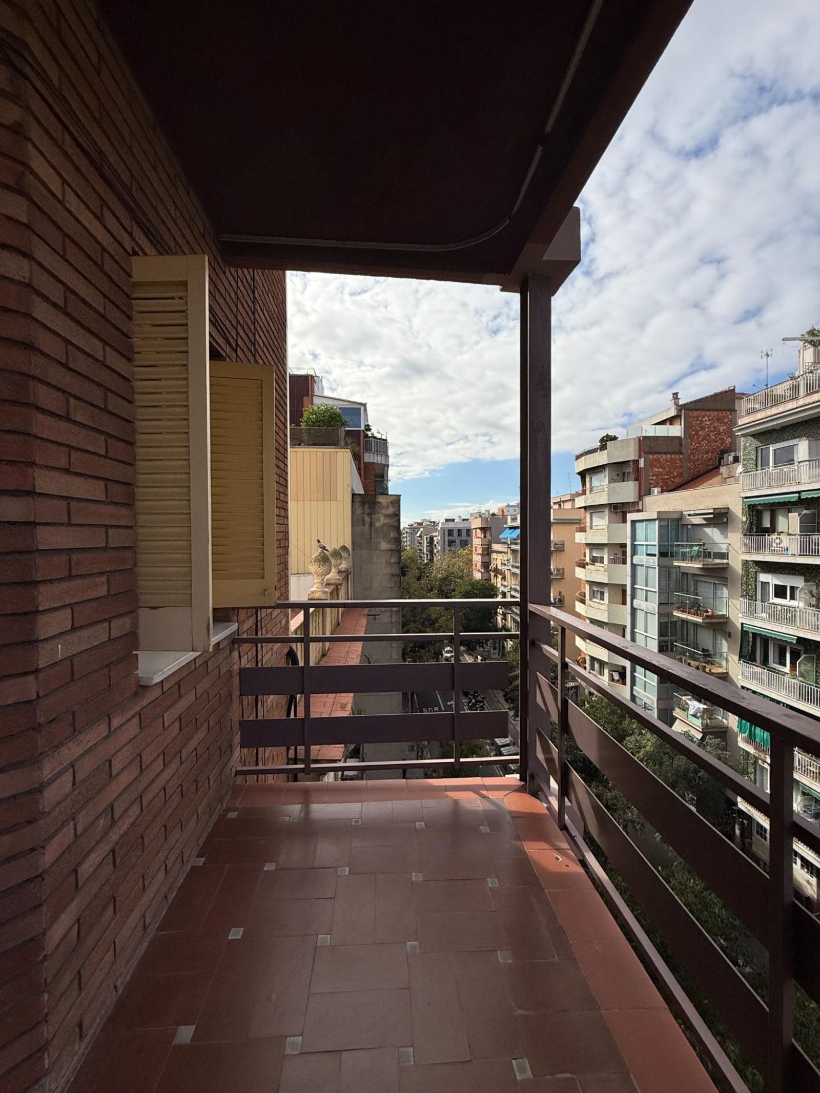 3-bedroom, 2-bathroom 80m² flat for sale in Eixample, Barcelona - photo 7 of 22