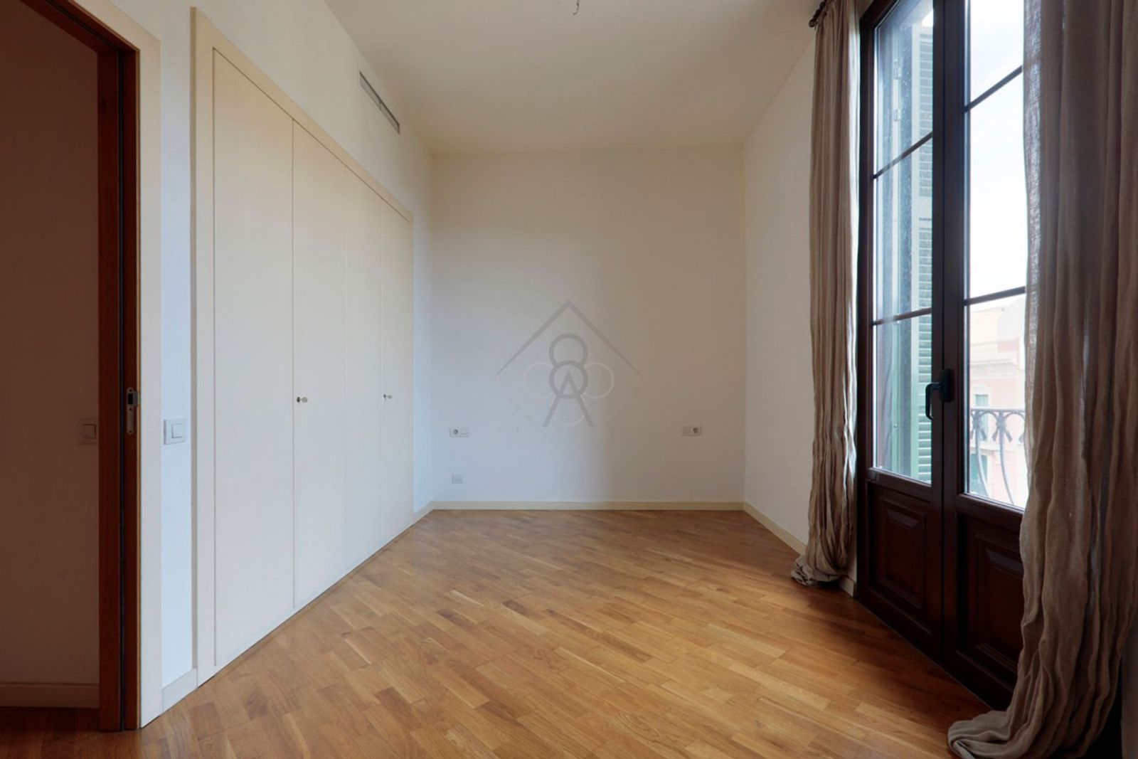 Piso de 2 dormitorios, 2 baños y 110m² en venta en Passeig de Gràcia, Barcelona - foto 18 de 27