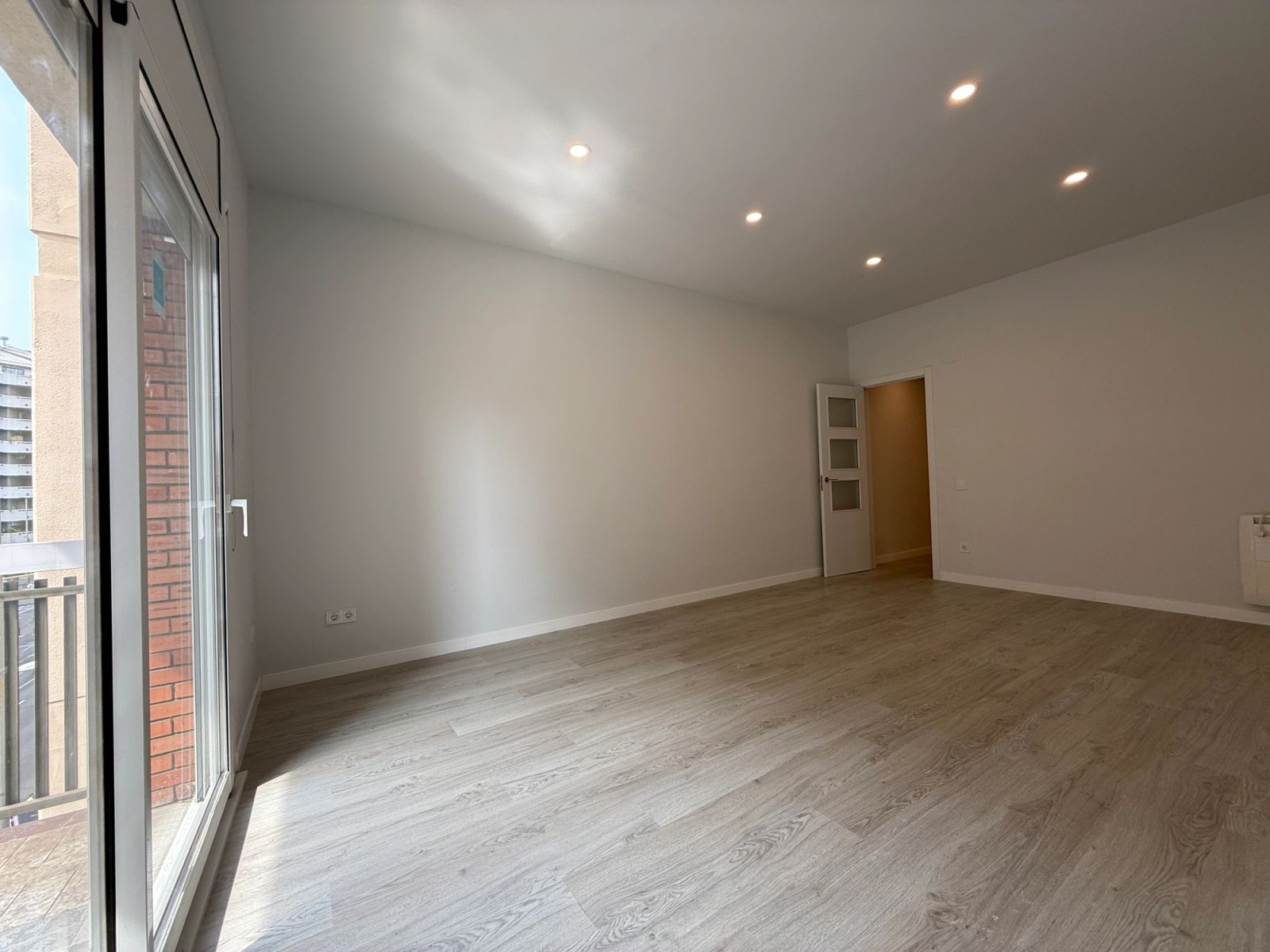 Piso de 4 dormitorios, 2 baños y 114m² en venta en Eixample, Barcelona - foto 1 de 11