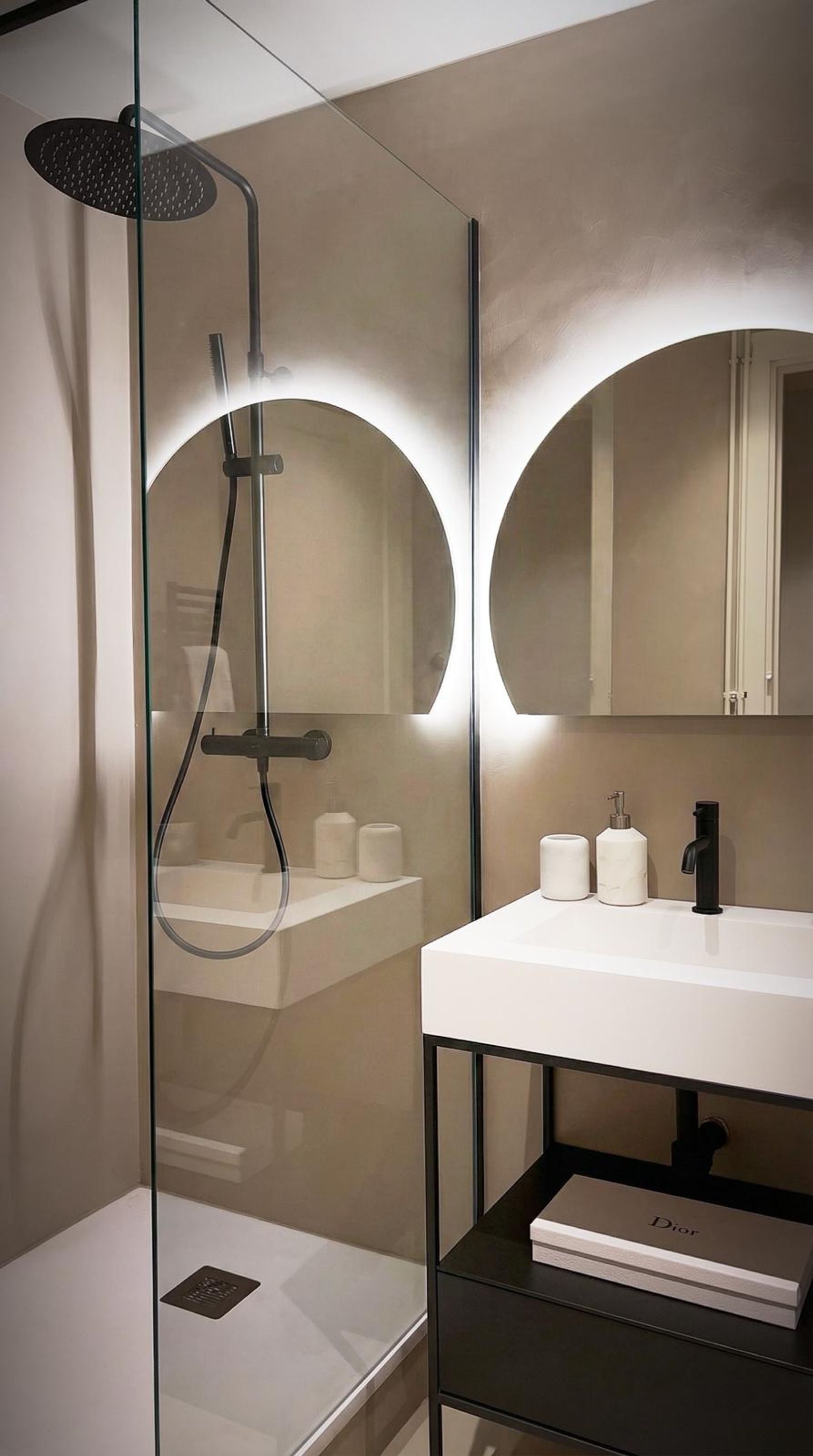 Piso de 3 dormitorios, 2 baños y 111m² en venta en Barrio Gótico, Barcelona - foto 4 de 26