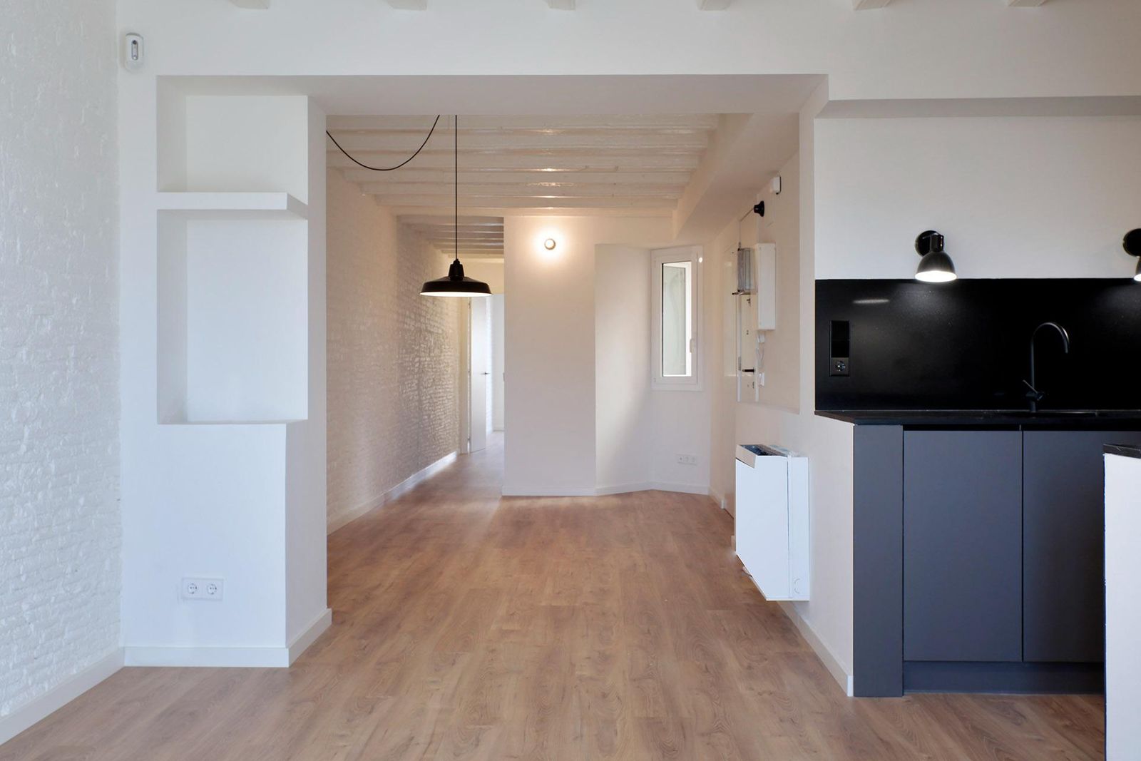 Piso de 2 dormitorios, 2 baños y 80m² en venta en Sant Antoni, Barcelona - foto 7 de 21
