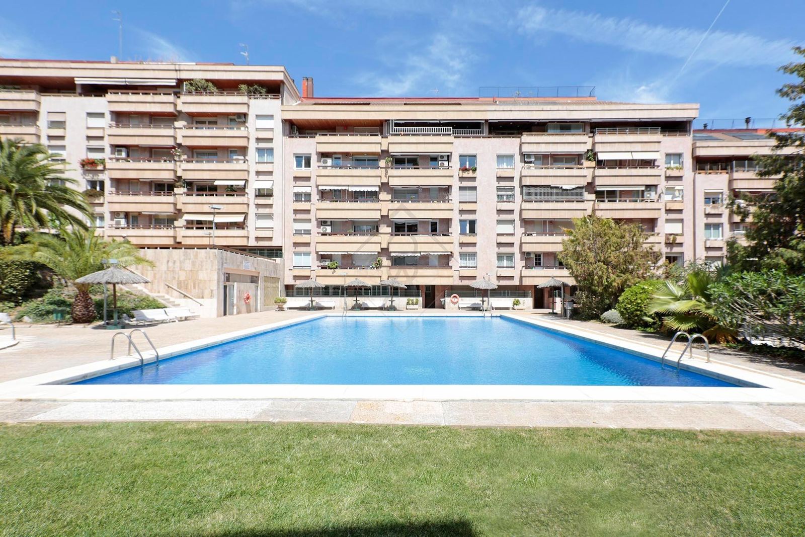 Apartamento de 4 dormitorios, 2 baños y 150m² en venta en Bonanova, Barcelona - foto 1 de 30