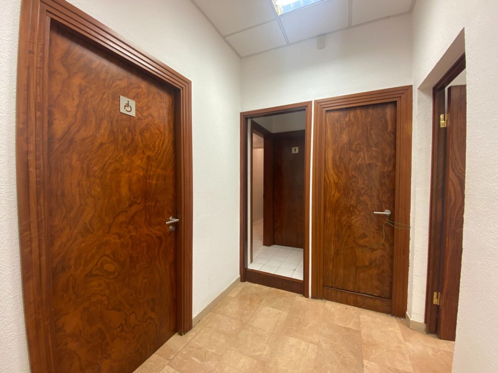 Oficina de 4 baños y 754m² en alquiler en Eixample, Barcelona - foto 15 de 30