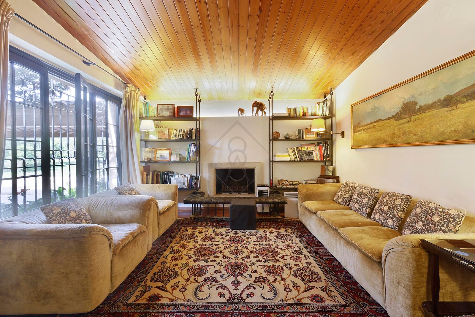 6-bedroom, 6-bathroom 1613m² villa for sale in Mont-Ras, Mont-ras - photo 15 of 35