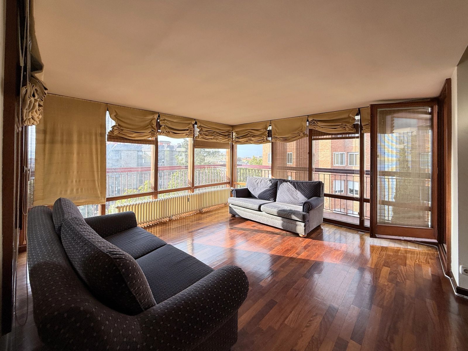 Ático de 7 dormitorios, 5 baños y 347m² en venta en Les Tres Torres, Barcelona - foto 43 de 45