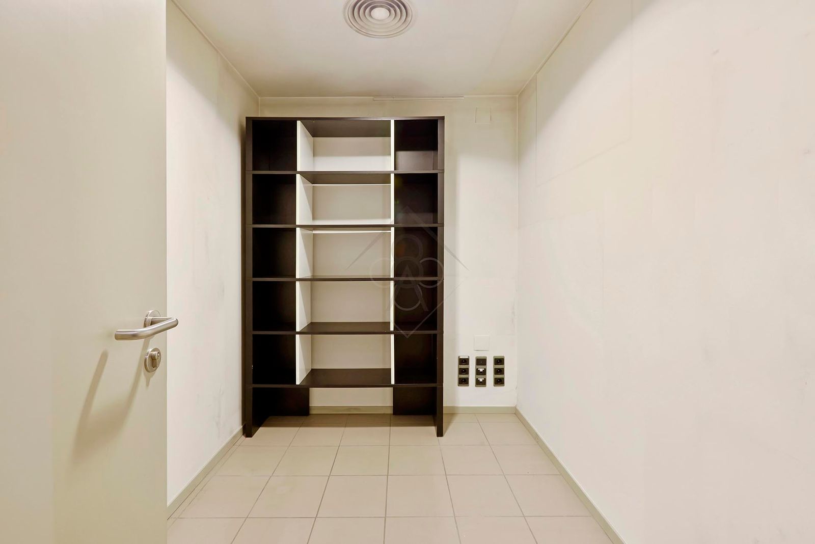 Oficina de 4 dormitorios, 2 baños y 170m² en alquiler en Les Tres Torres, Barcelona - foto 20 de 29