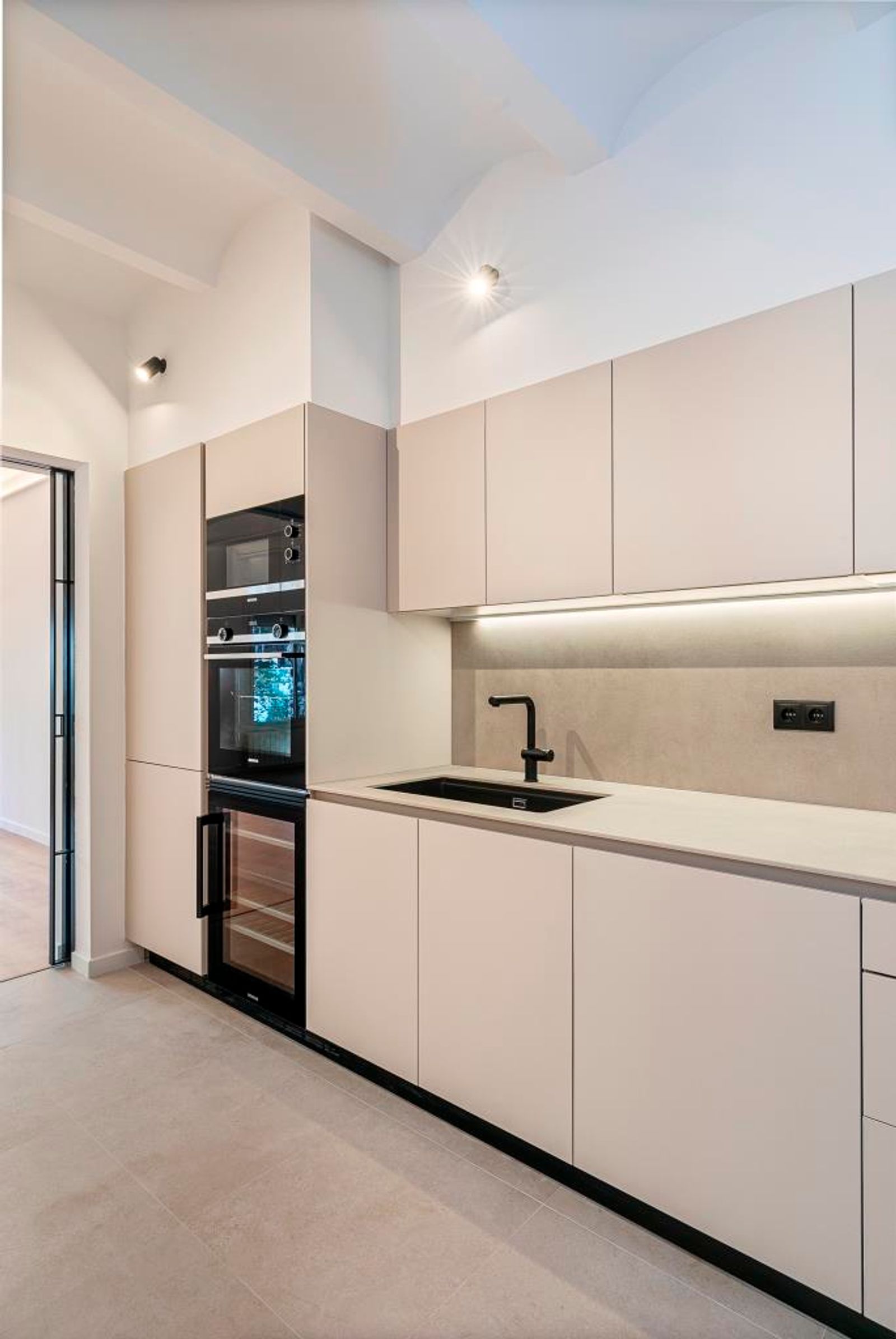 Piso de 4 dormitorios, 2 baños y 152m² en venta en Les Corts, Barcelona - foto 12 de 43