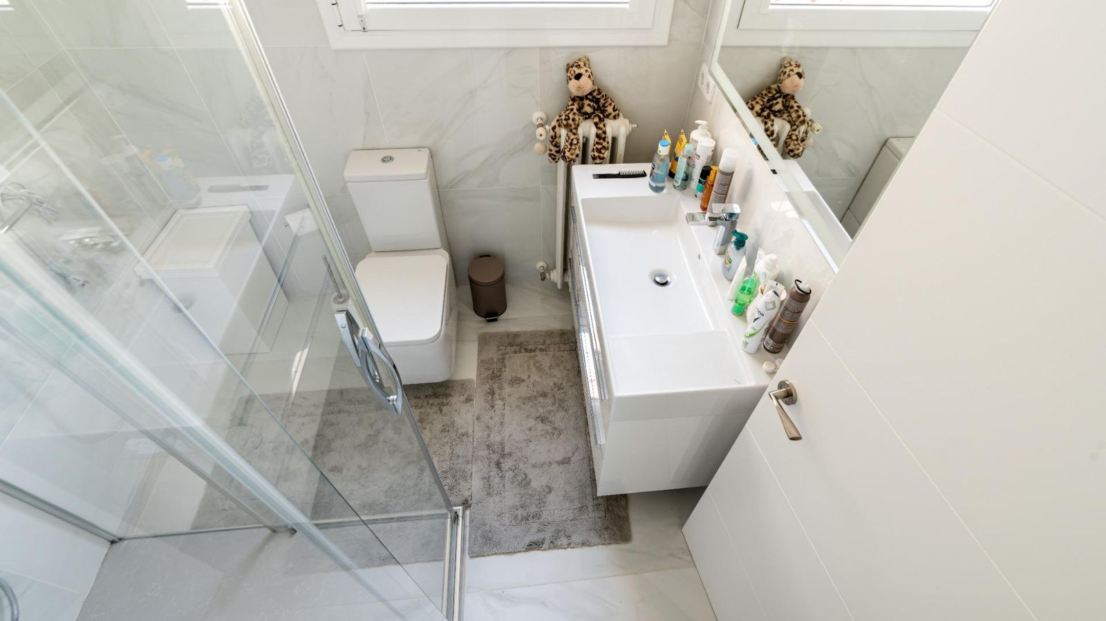 Casa de 4 dormitorios, 4 baños y 237m² en alquiler en Pedralbes, Barcelona - foto 11 de 82