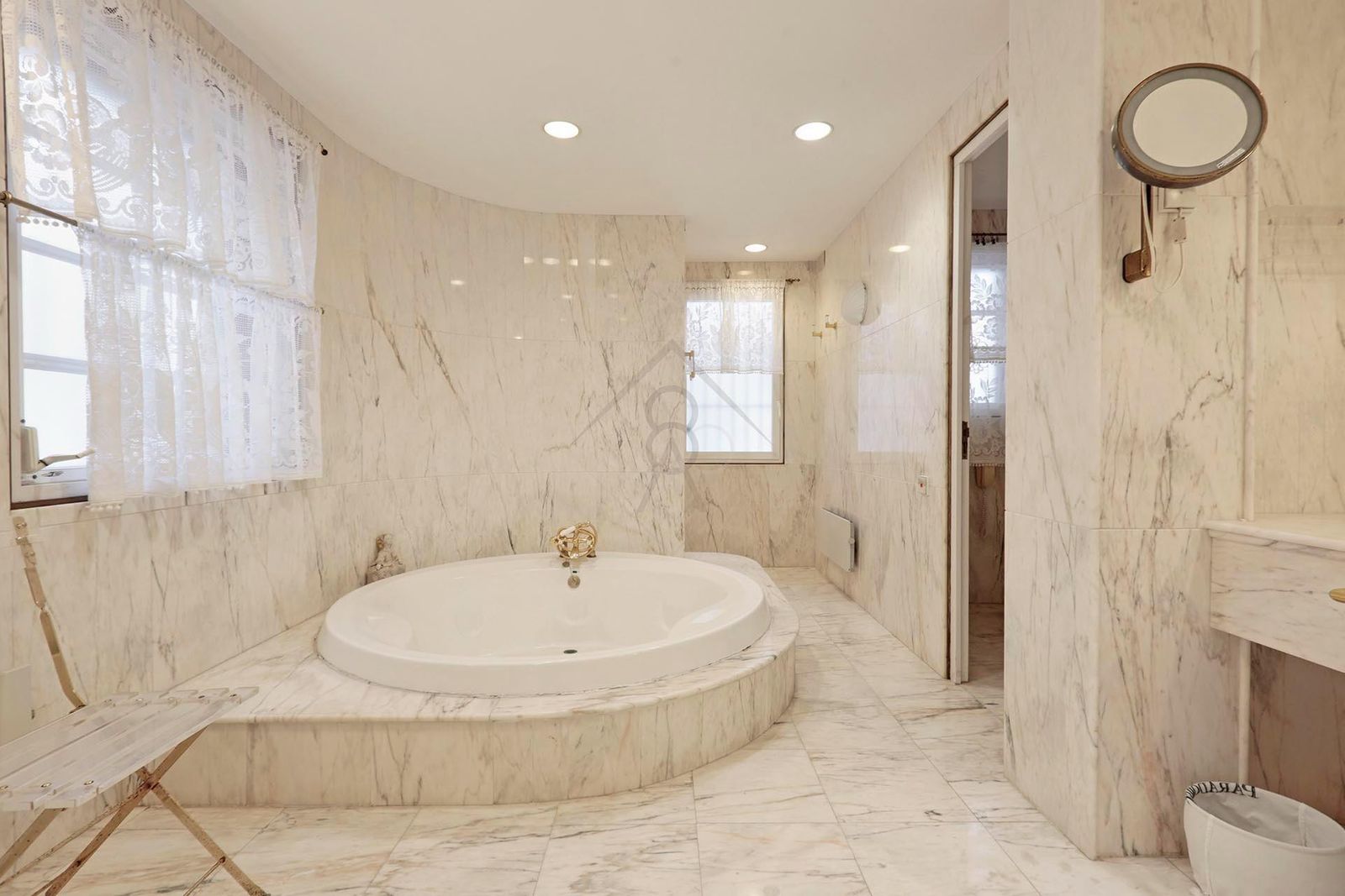 Casa de 6 dormitorios, 4 baños y 320m² en venta en Roda de Berà, Roda de Berà - foto 30 de 43