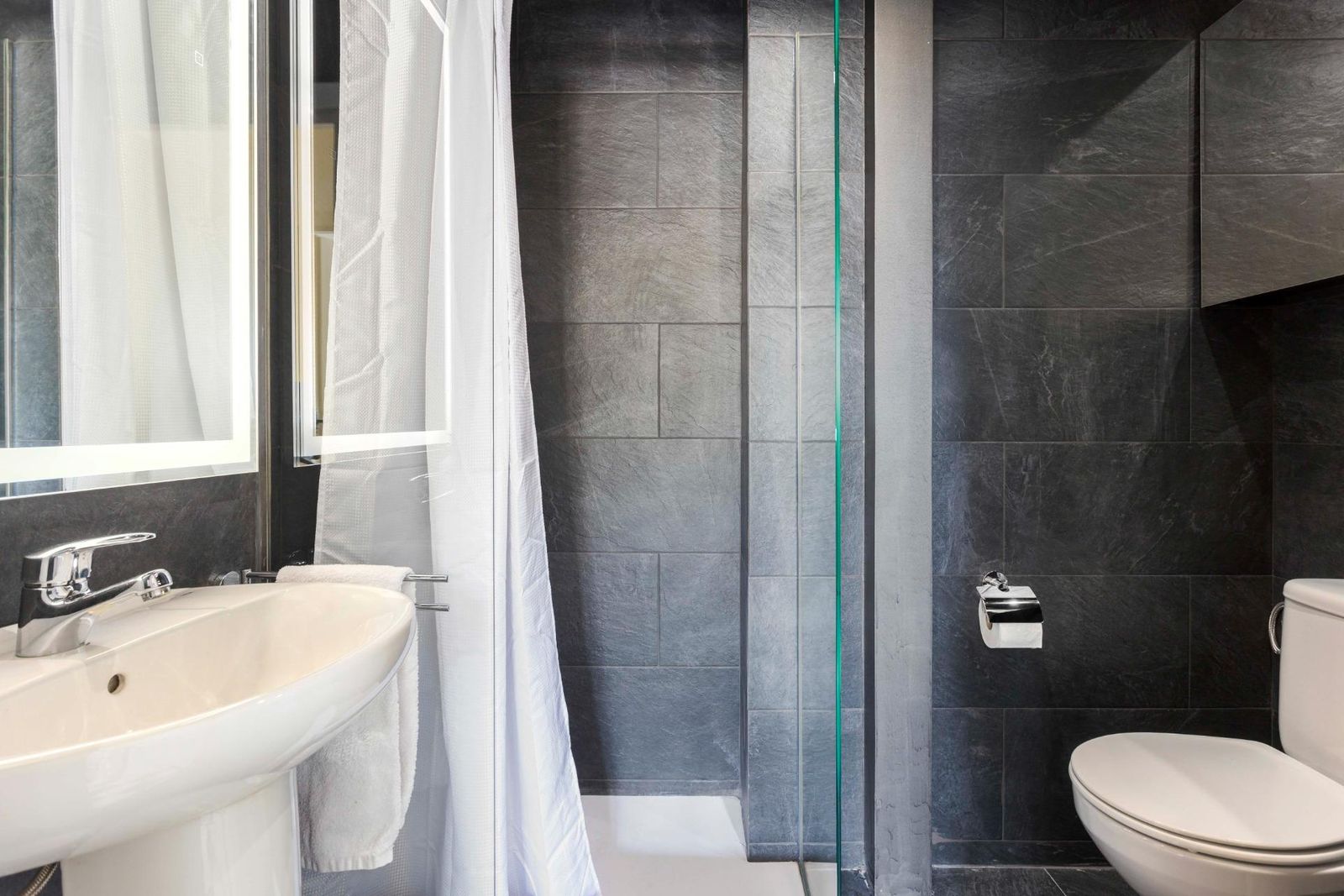 Ático de 4 dormitorios, 4 baños y 350m² en alquiler en Pedralbes, Barcelona - foto 69 de 89