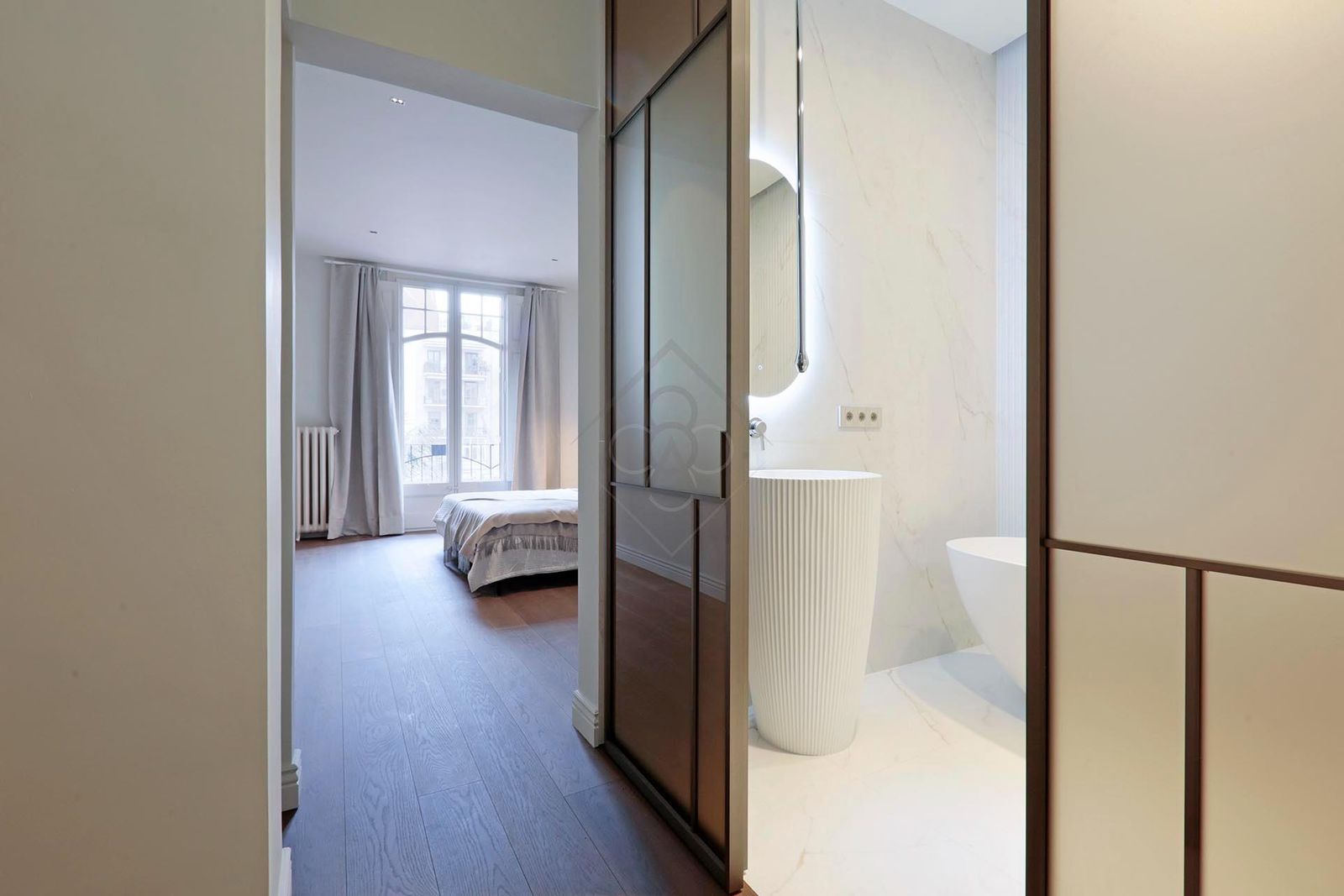 Apartamento de 4 dormitorios, 4 baños y 236m² en venta en Eixample, Barcelona - foto 19 de 33