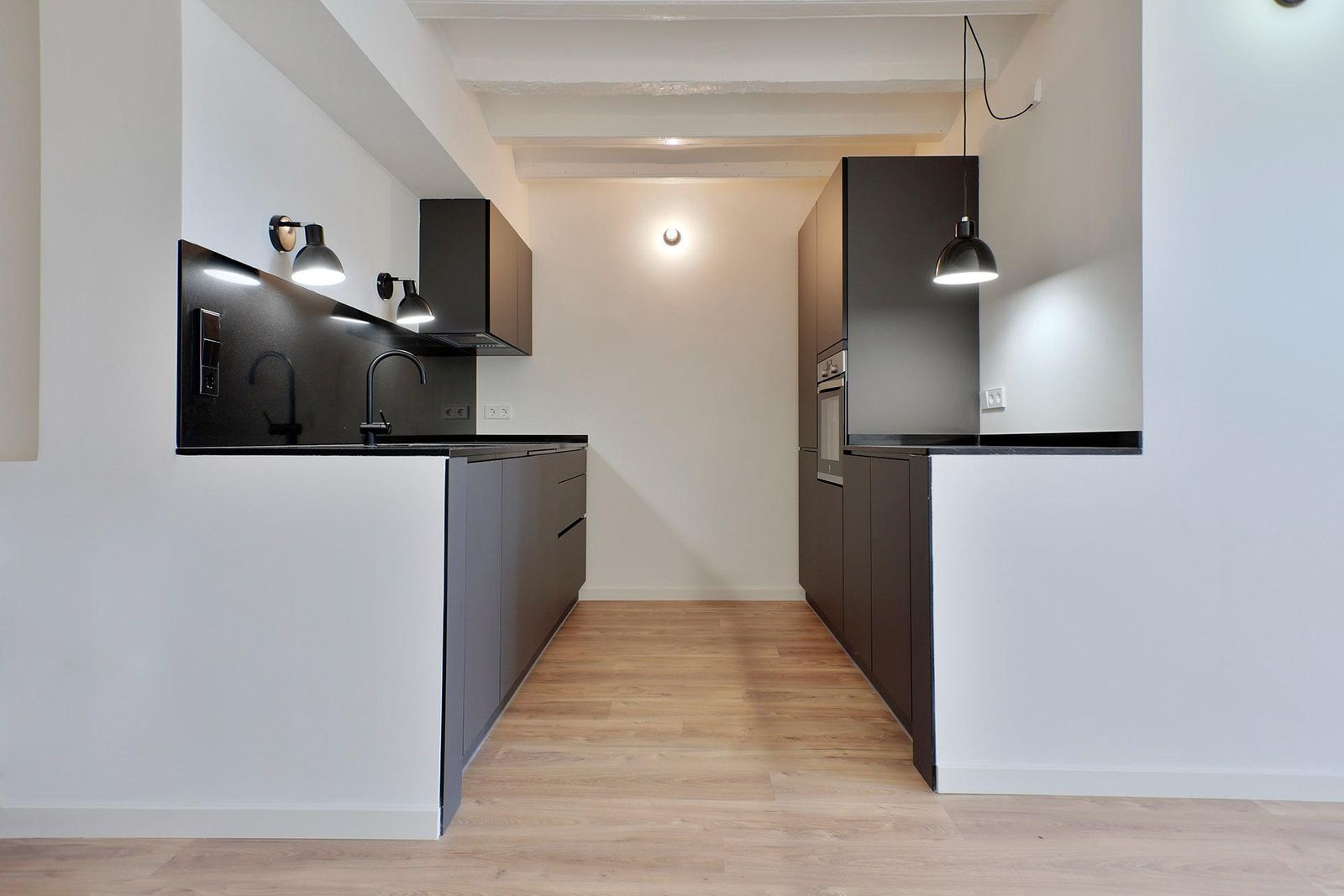 Piso de 2 dormitorios, 2 baños y 80m² en venta en Sant Antoni, Barcelona - foto 8 de 21