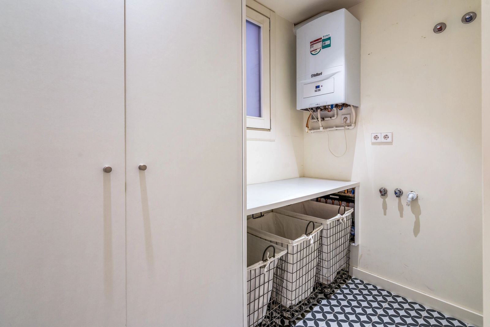 Piso de 3 dormitorios, 3 baños y 146m² en venta en Eixample, Barcelona - foto 26 de 40