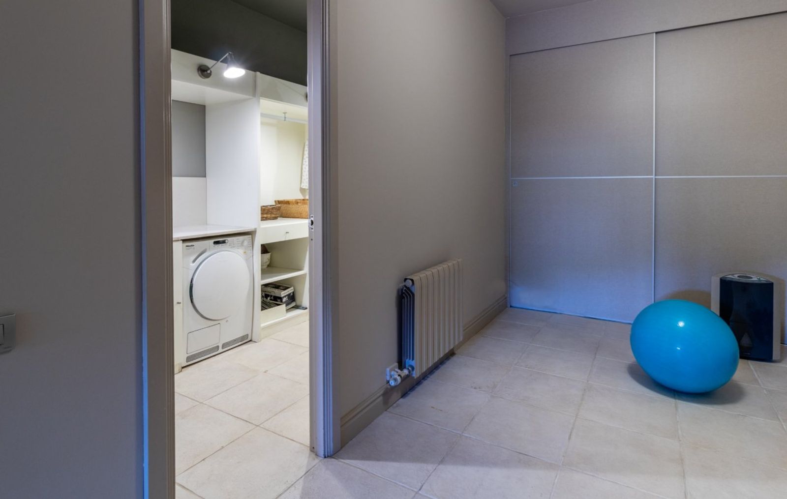 Casa de 6 dormitorios, 4 baños y 346m² en venta en Sant Just Desvern, Sant Just Desvern - foto 13 de 23