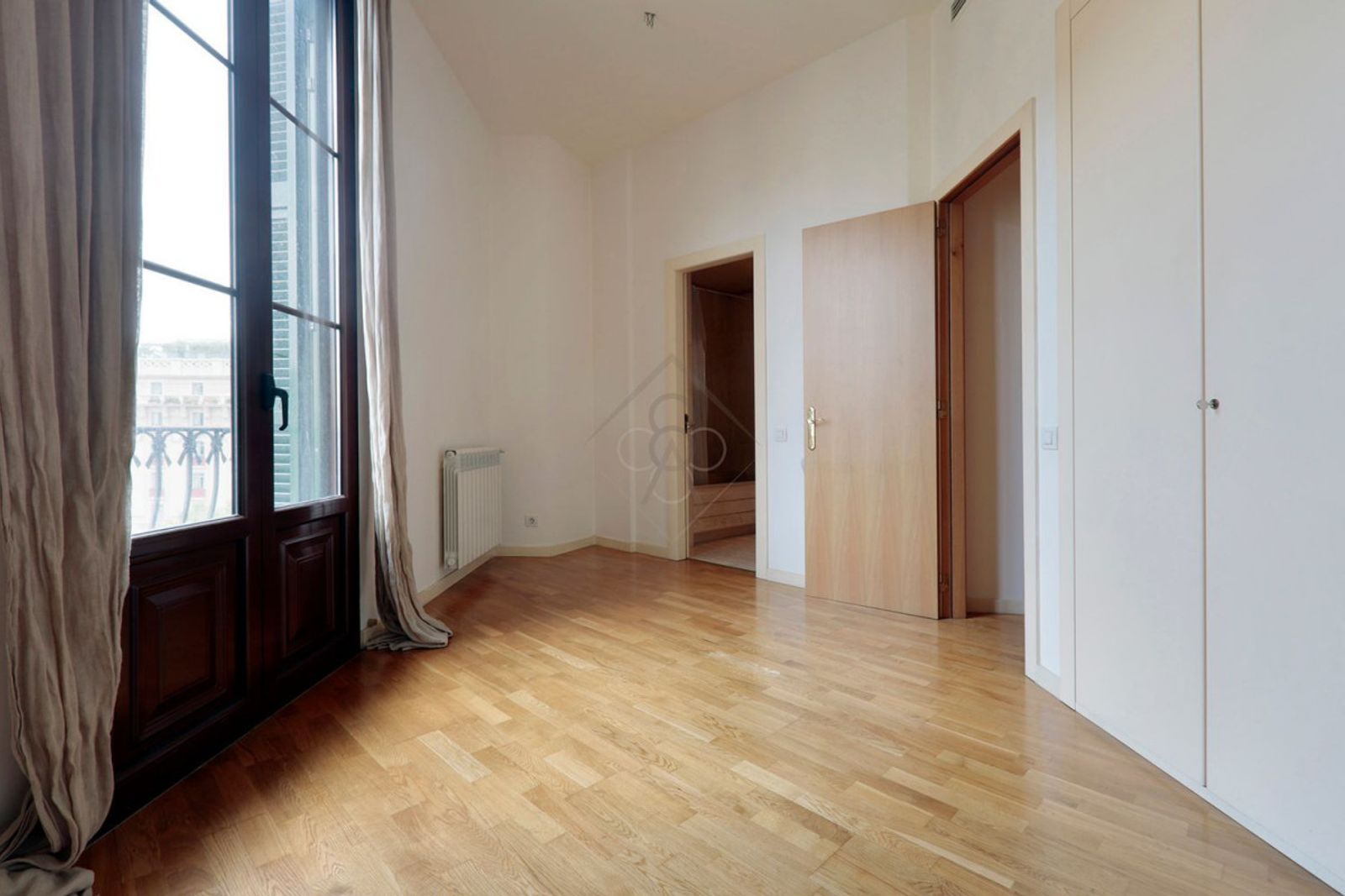 Piso de 2 dormitorios, 2 baños y 110m² en venta en Passeig de Gràcia, Barcelona - foto 21 de 27