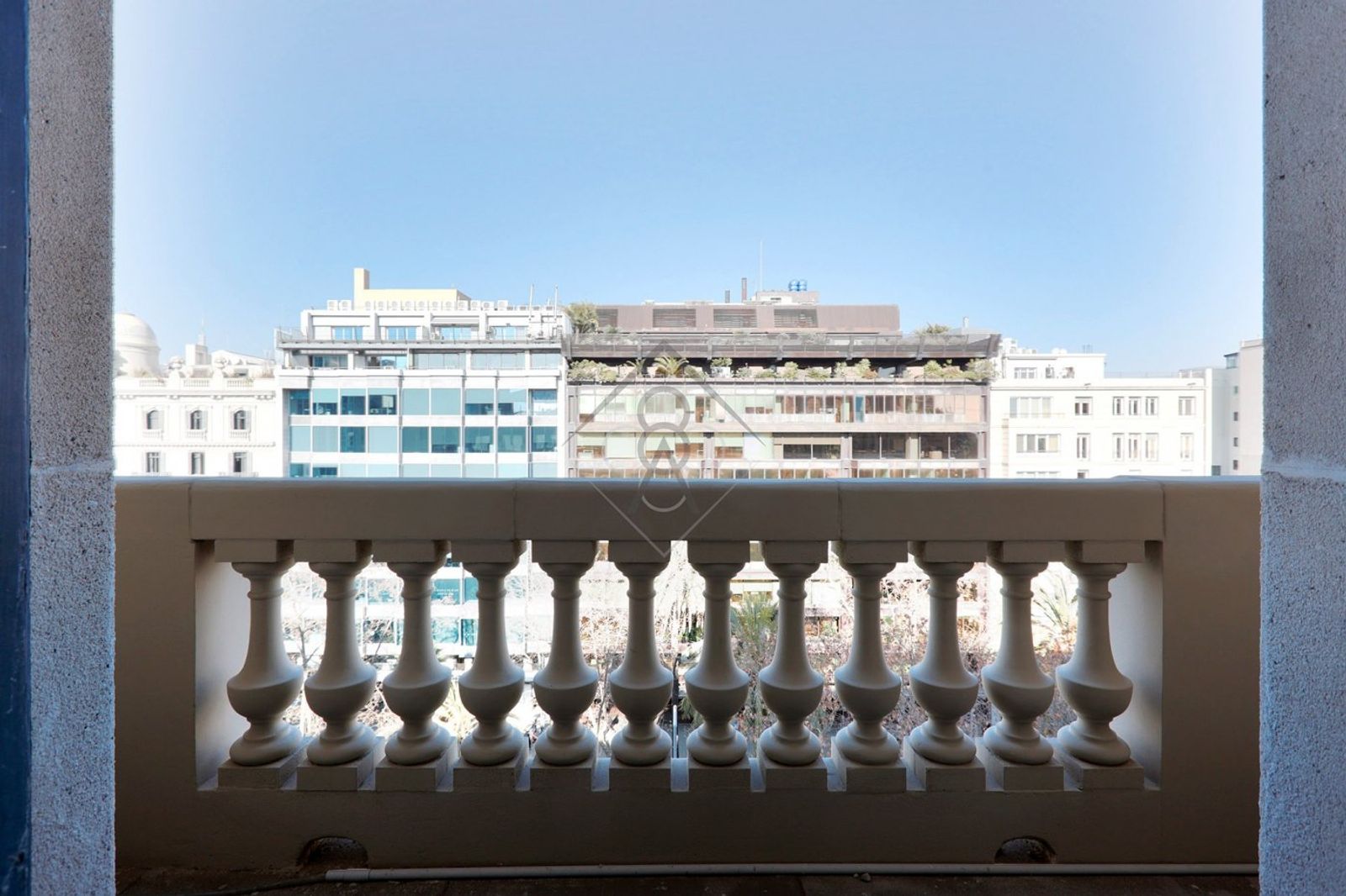 Oficina de 4 baños y 550m² en alquiler en Eixample, Barcelona - foto 25 de 33