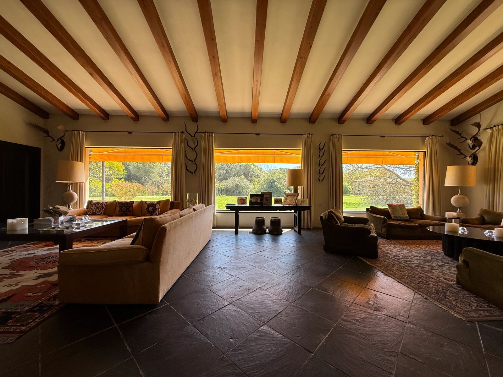 Villa de 6 dormitorios, 6 baños y 1613m² en venta en Mont-ras - foto 11 de 31