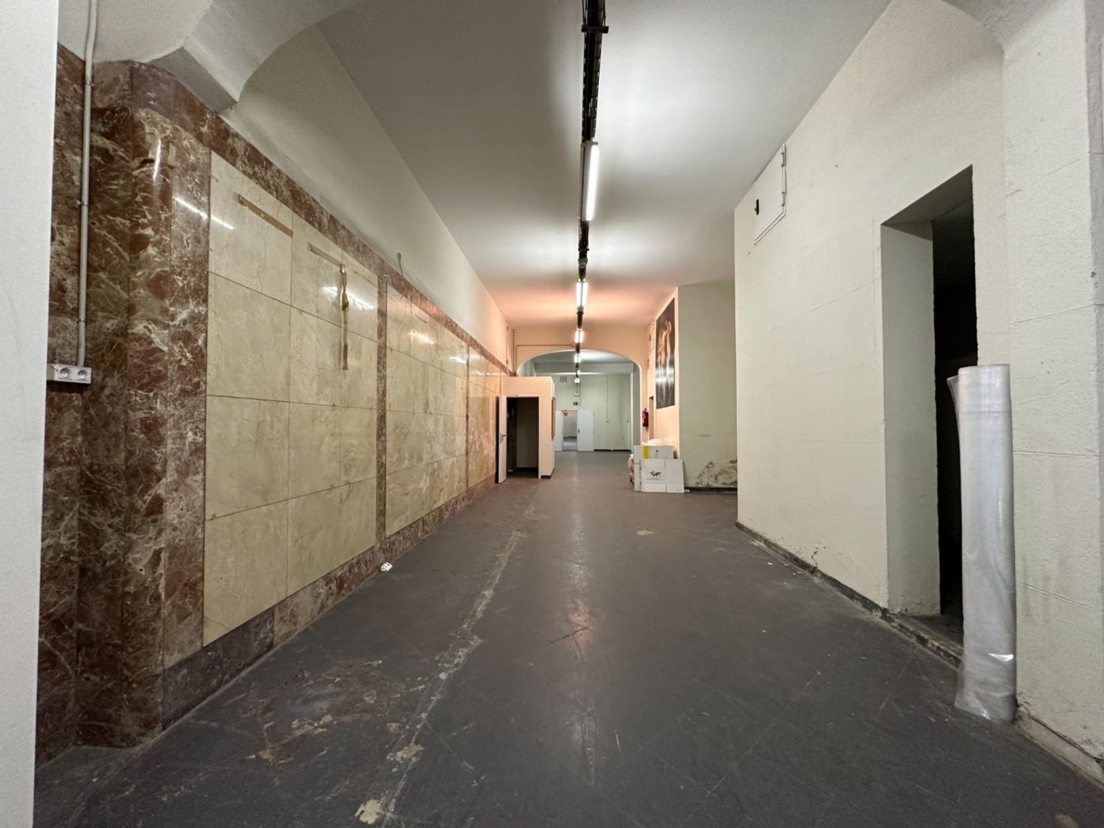 Propiedad de 4 dormitorios, 4 baños y 200m² en alquiler en Eixample, Barcelona - foto 17 de 25