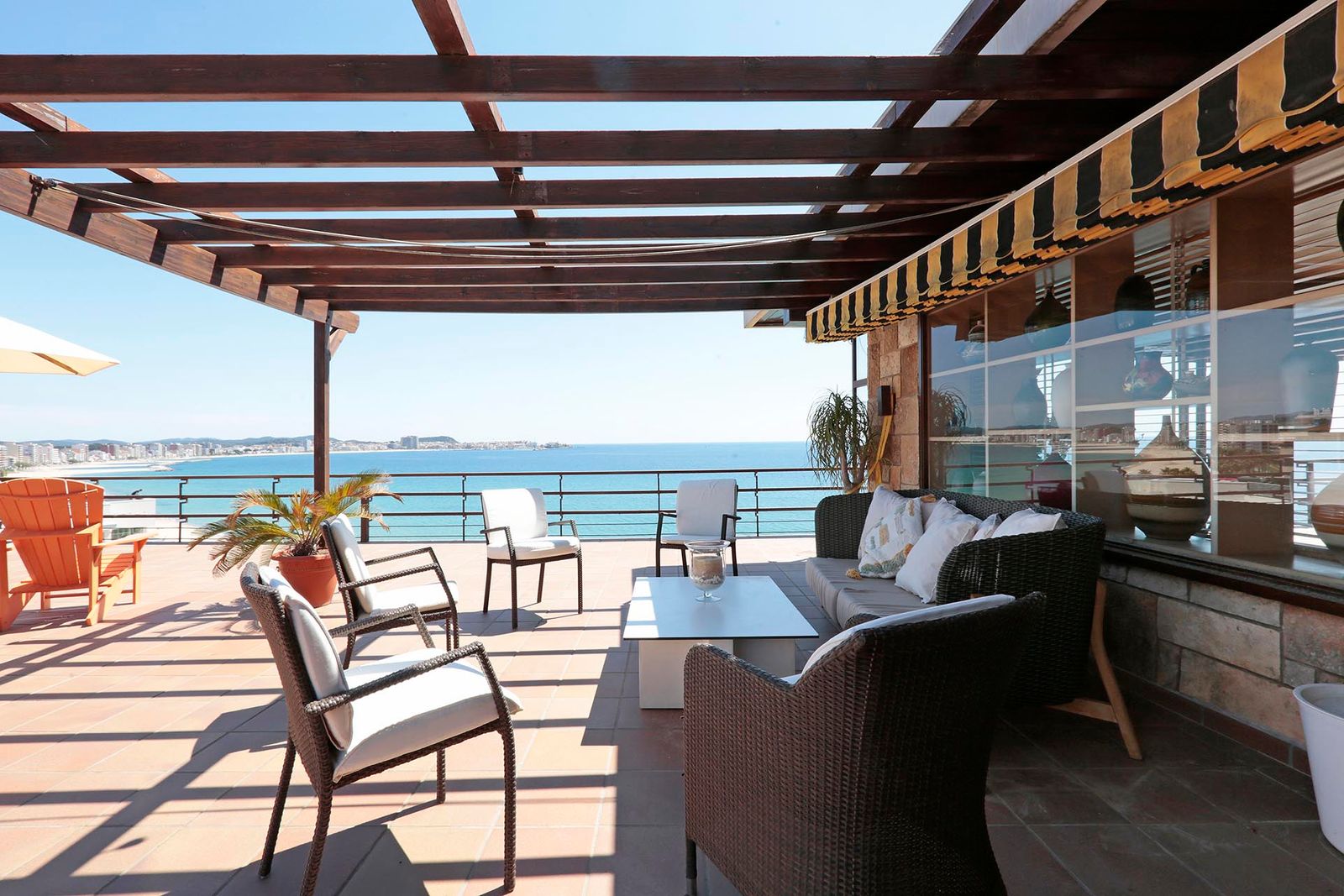 Ático de 5 dormitorios, 3 baños y 138m² en venta en Calonge - foto 2 de 40