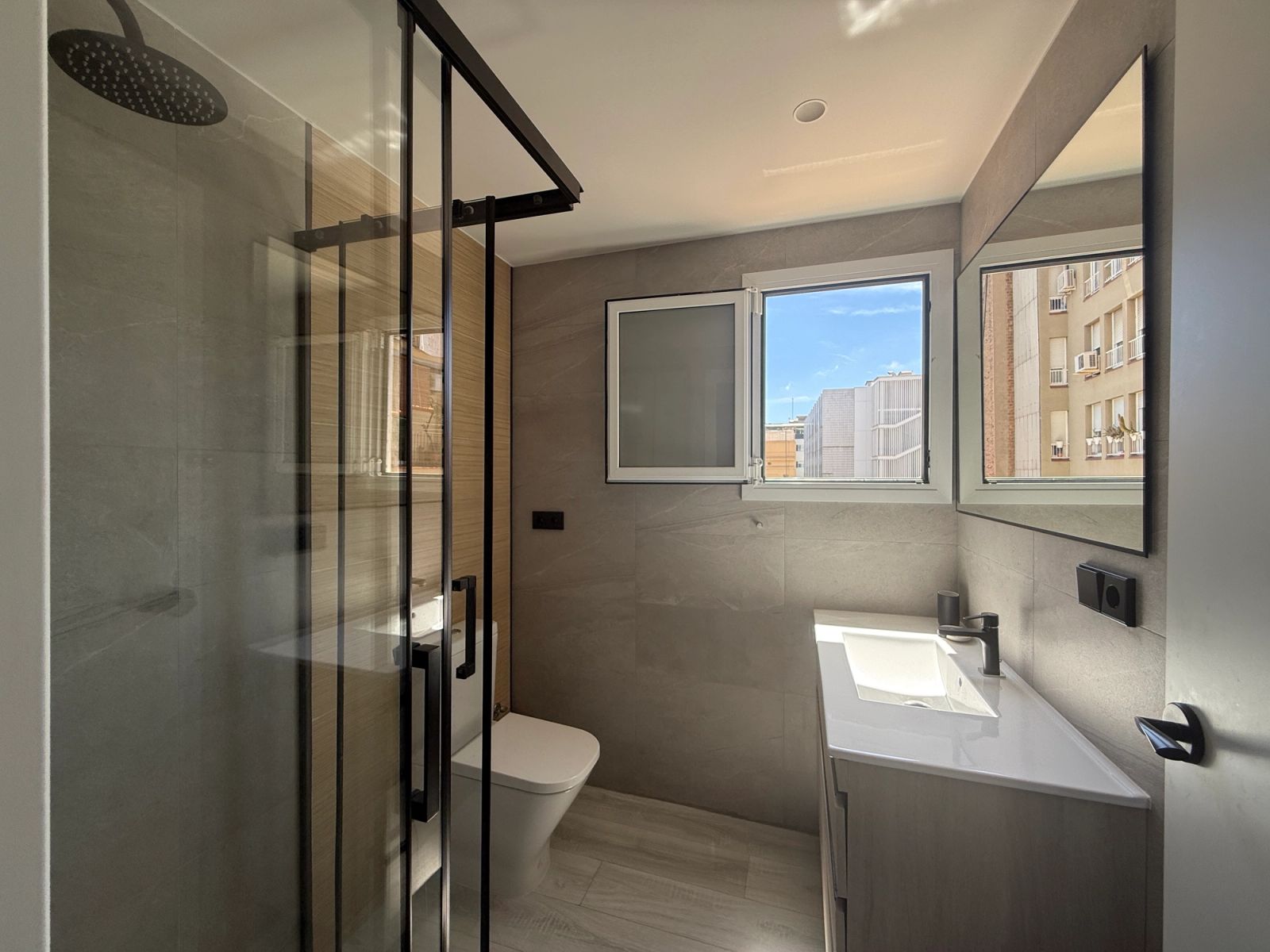 Piso de 3 dormitorios, 1 baños y 76m² en venta en Sant Gervasi, Barcelona - foto 26 de 29