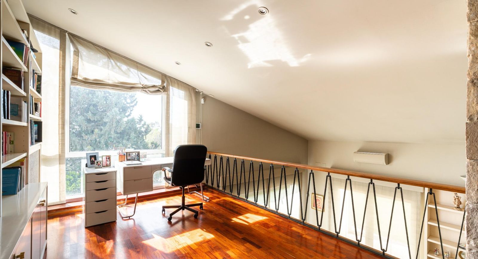 Casa de 4 dormitorios, 4 baños y 237m² en alquiler en Pedralbes, Barcelona - foto 16 de 82