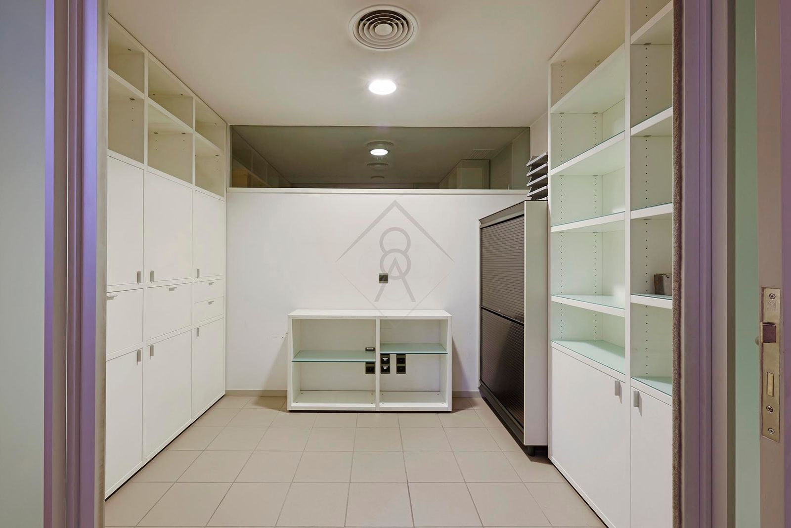 Oficina de 4 dormitorios, 2 baños y 170m² en alquiler en Les Tres Torres, Barcelona - foto 17 de 29