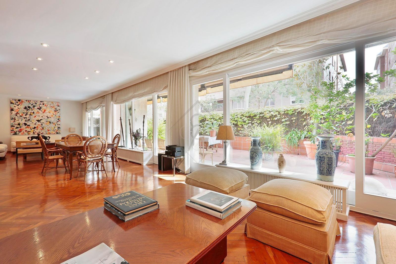 Apartamento de 3 dormitorios, 2 baños y 150m² en venta en Les Tres Torres, Barcelona - foto 3 de 57