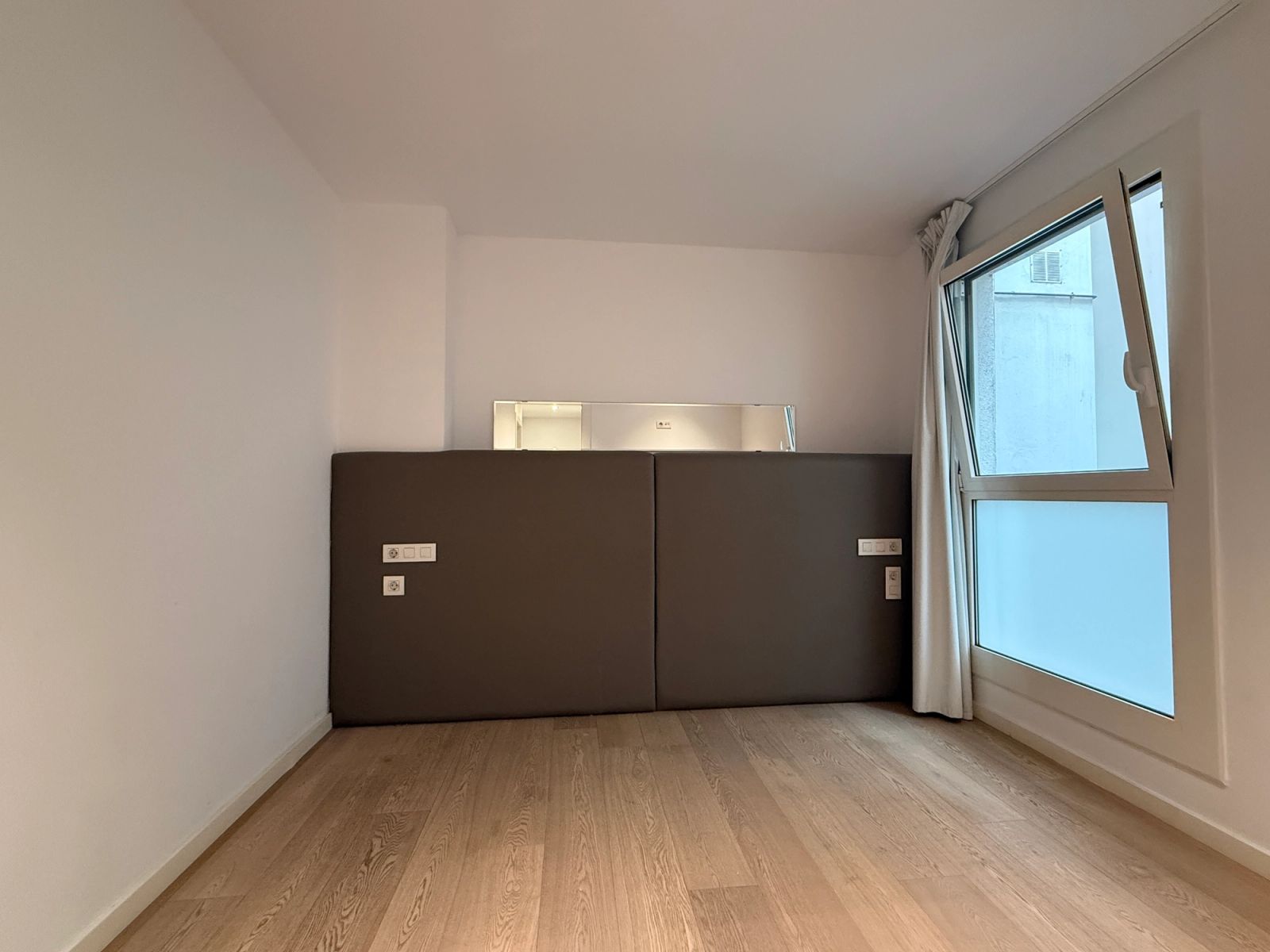 Piso de 3 dormitorios, 2 baños y 130m² en venta en Turó Park, Barcelona - foto 9 de 19
