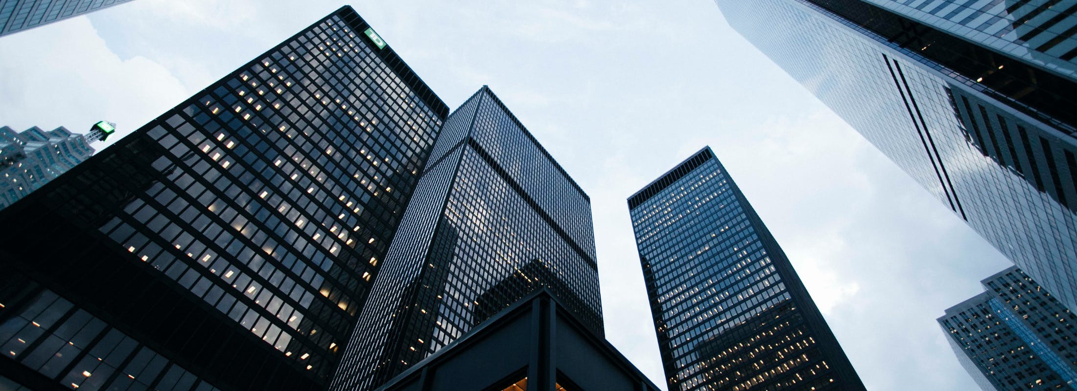 US CLOs turn to upsizes as loan supply strains new issuance