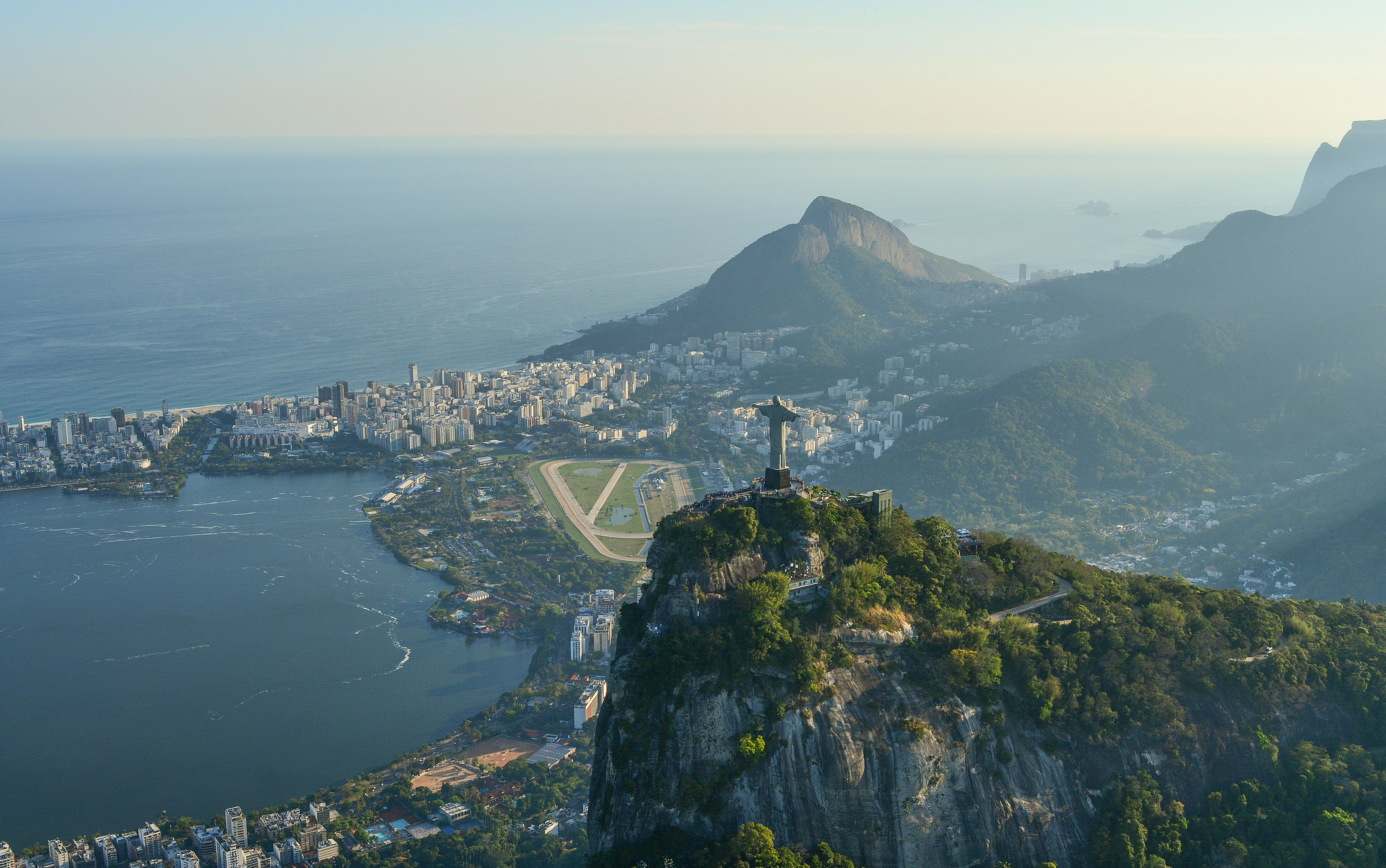 Brazil corporate distress relief pushed to 2027 as rate cuts fall short