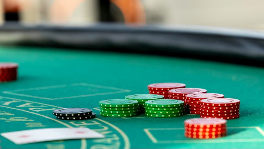 Caesars Palace Deux? — Icahn putting together topping bid with financing that would prime existing creditors