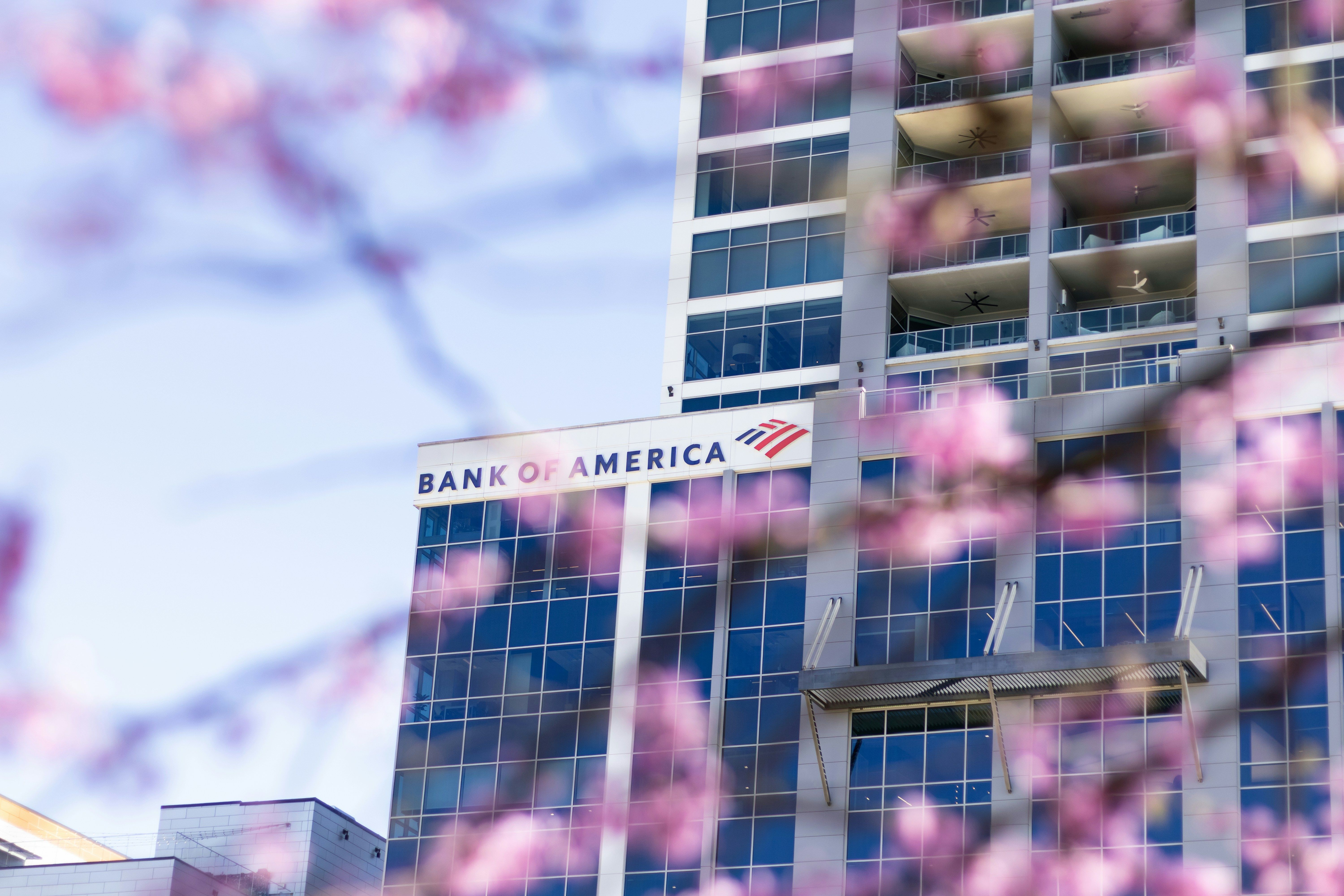 US IG Wrap — Bank supply underwhelms as TMT, data center debt sells off
