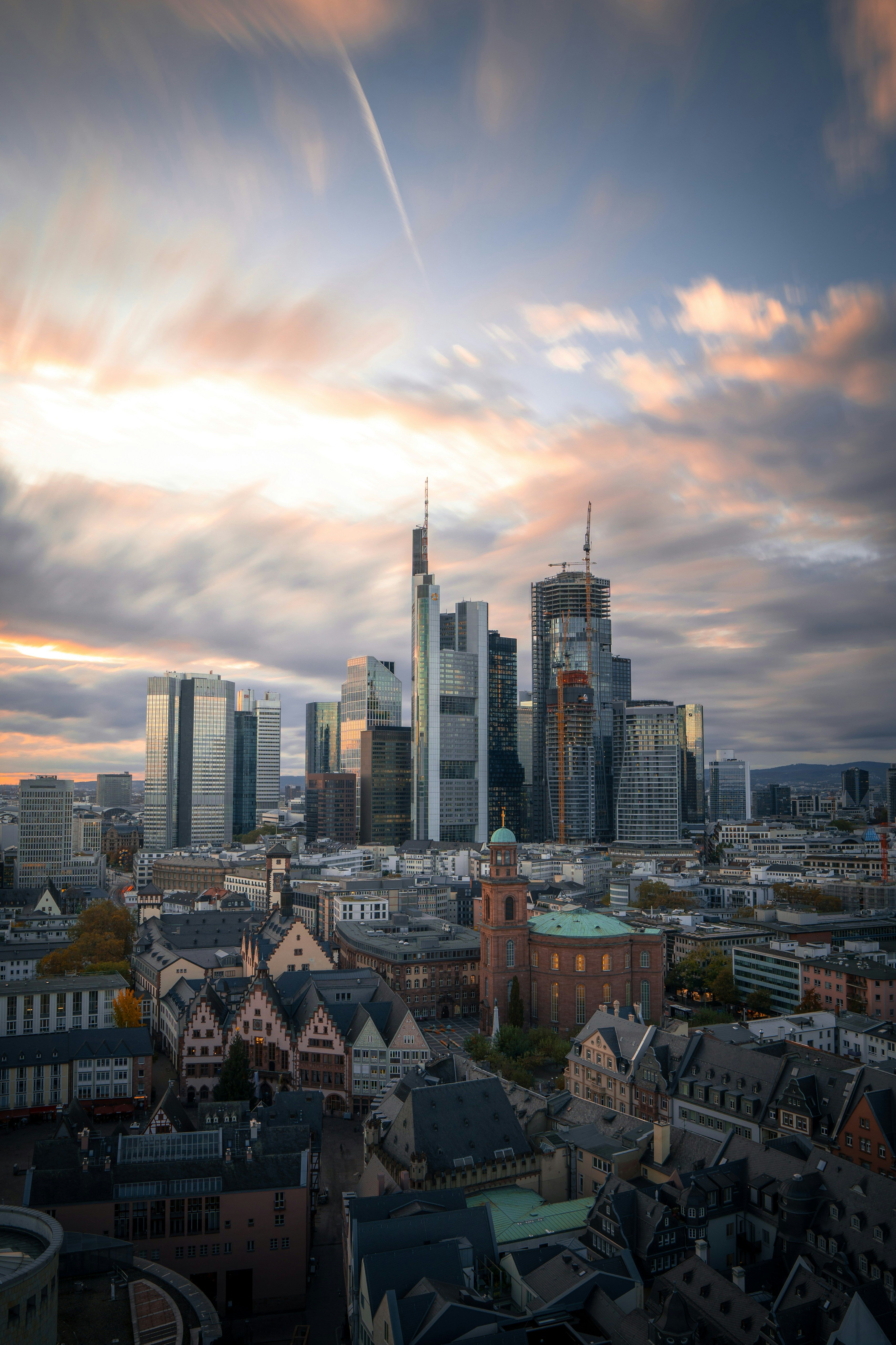Europe IG Wrap — Corporates retake top spot as volumes rise