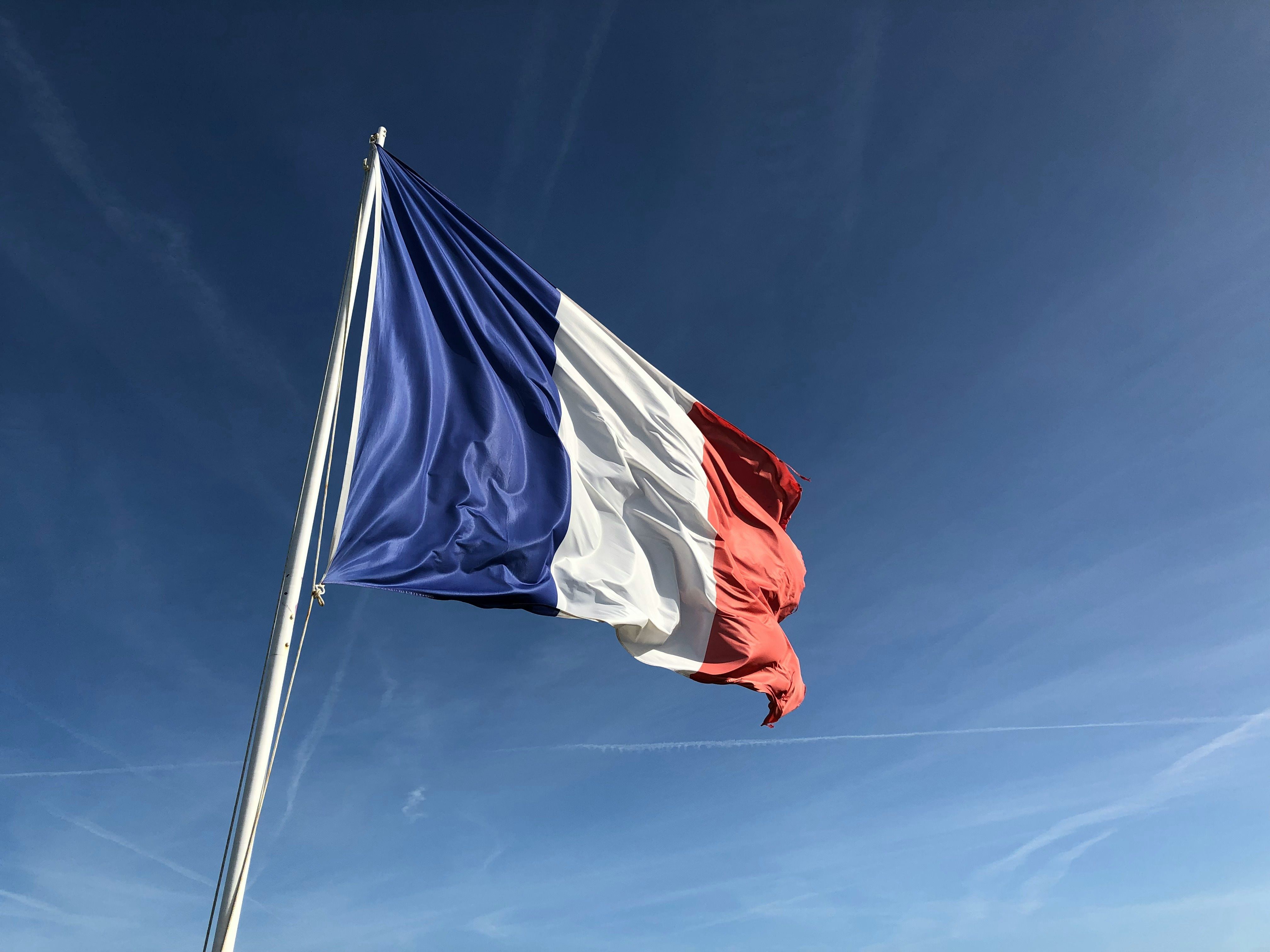 European IG Wrap — France continues to weigh on activity