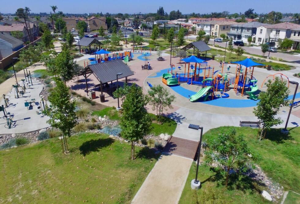 FLT's SCL2 solar lights illuminate this award-winning park