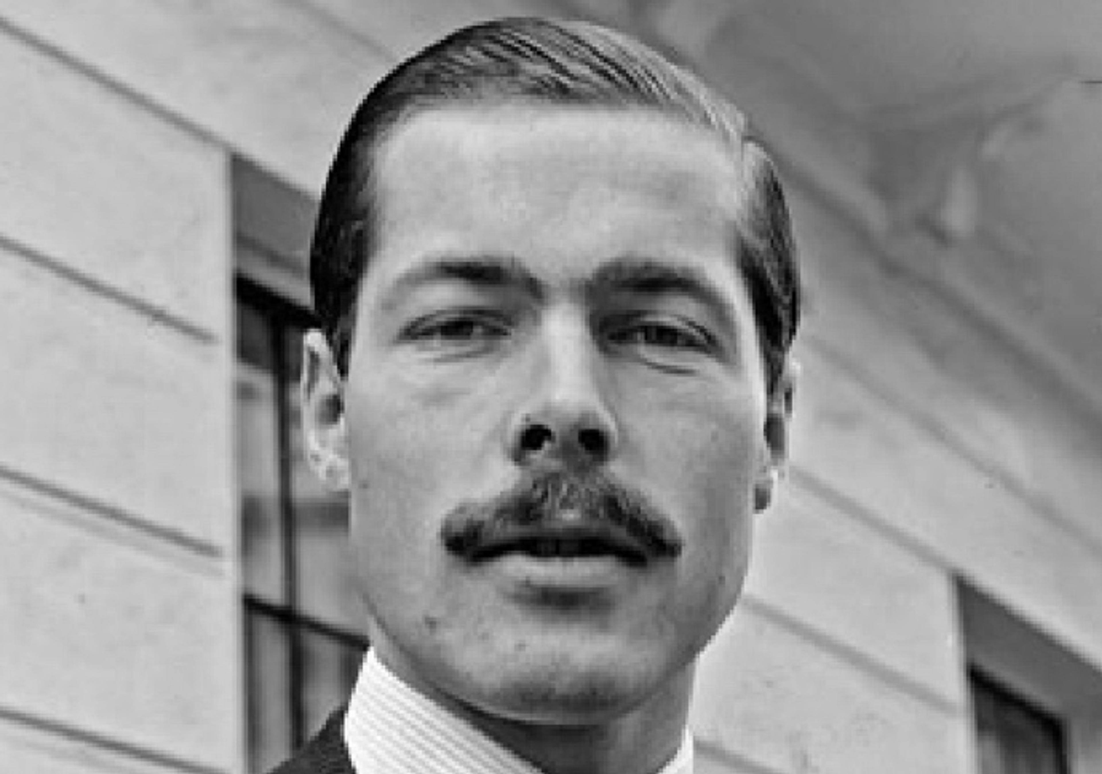 Chris Morris meets Freddie Mercury?