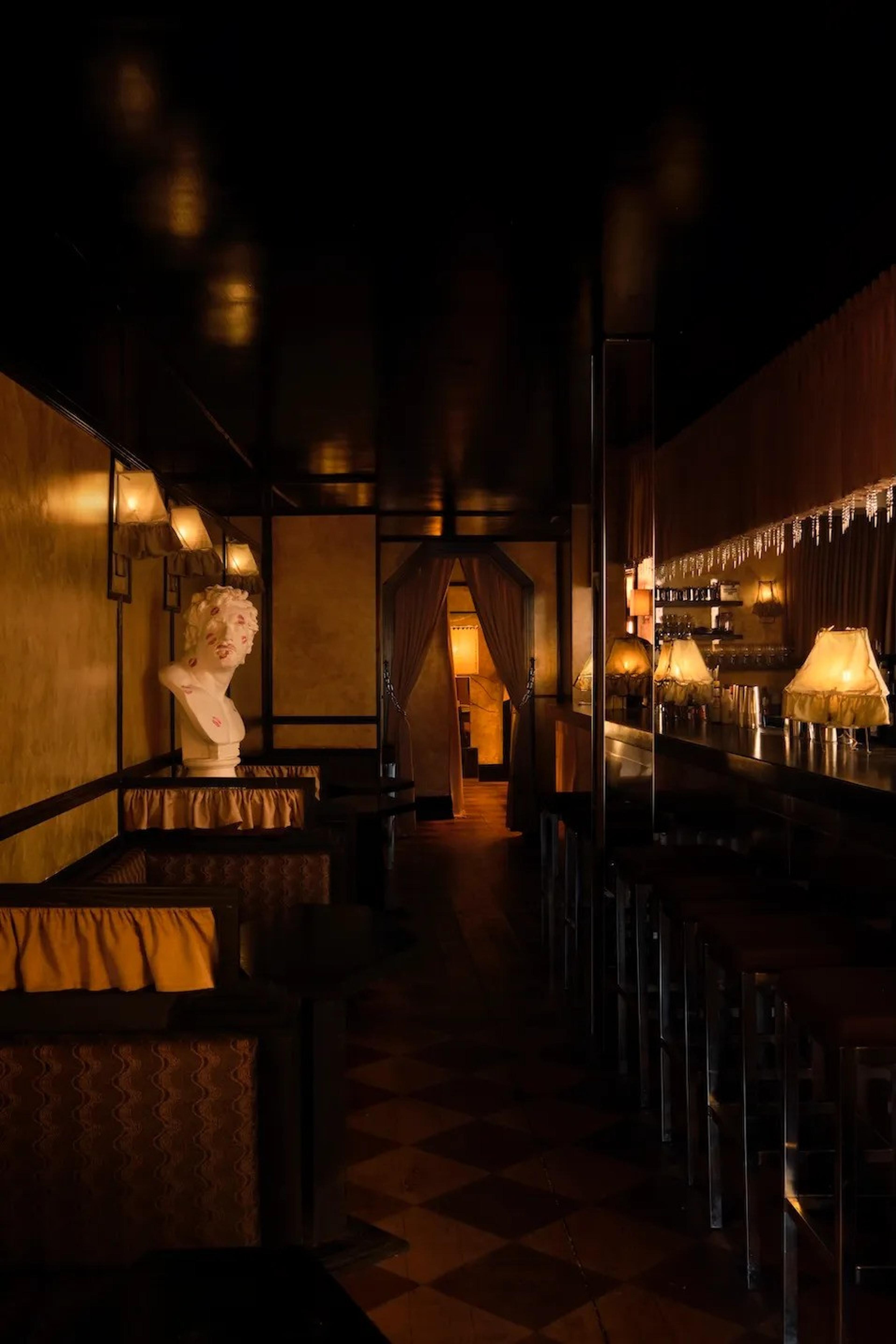 Lamp-lit for lovers