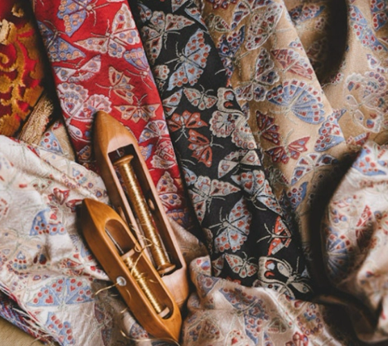 Differentiating Client Interaction Spaces: A Focus on Artisanal Objects