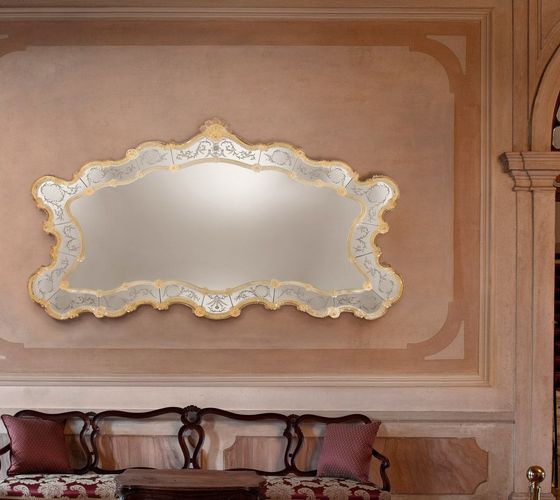 Venetian Mirrors: Masterpieces of Murano Glass Craftsmanship