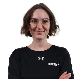 Karina Manta Headshot
