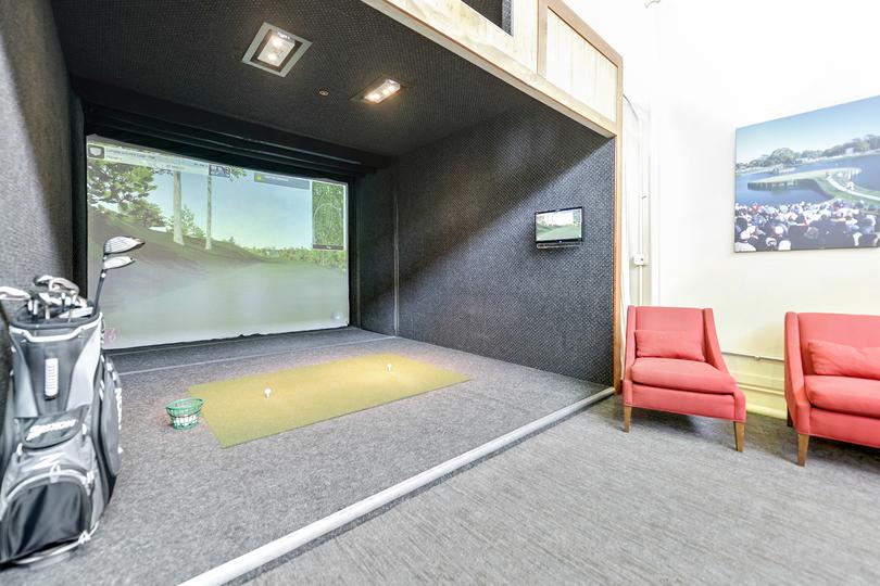 Golf Simulators at Chelsea Piers Golf Club